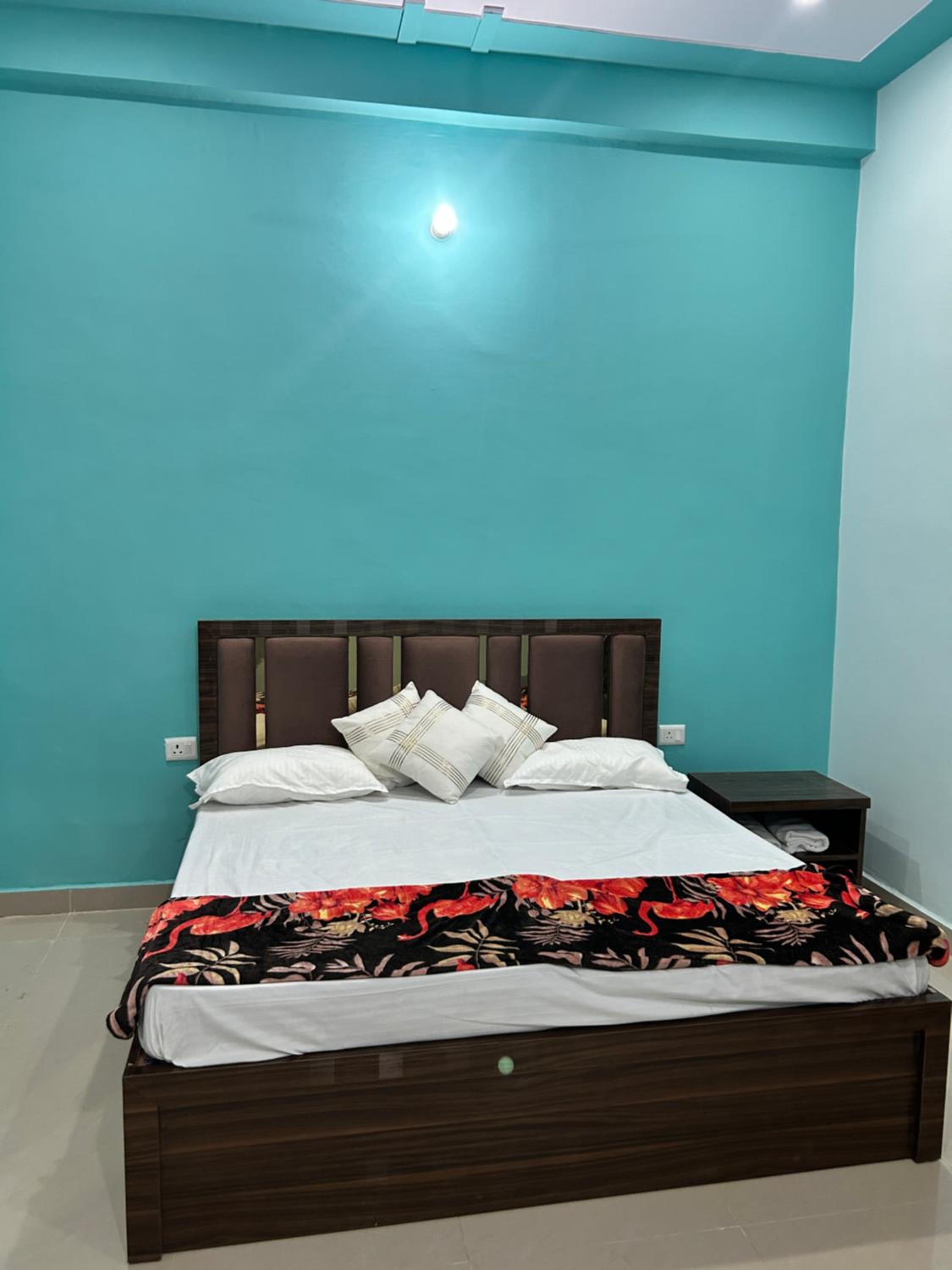 Aprajita Paying Guest House Free Pick-Up and Drop from Ayodhya Dham Railway Station
