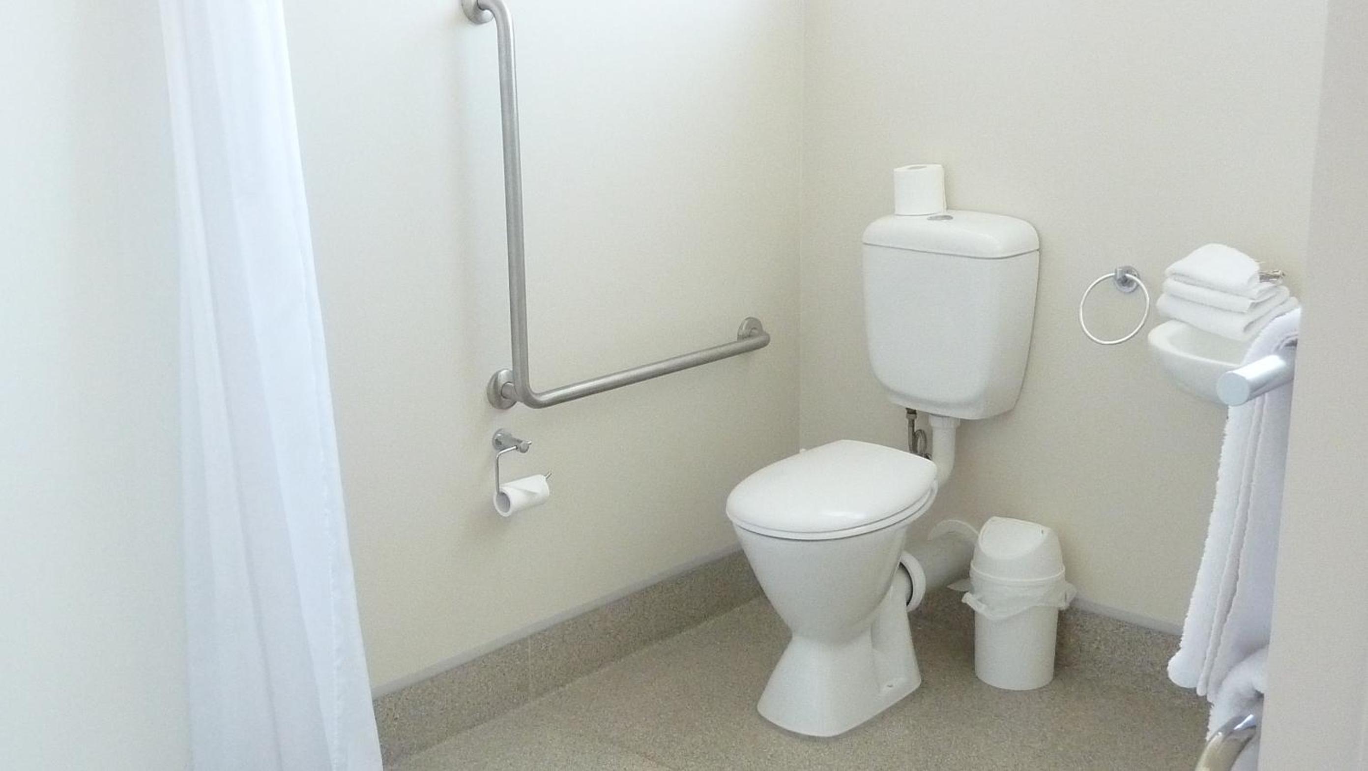 Colonial Inn Motel — photo 10