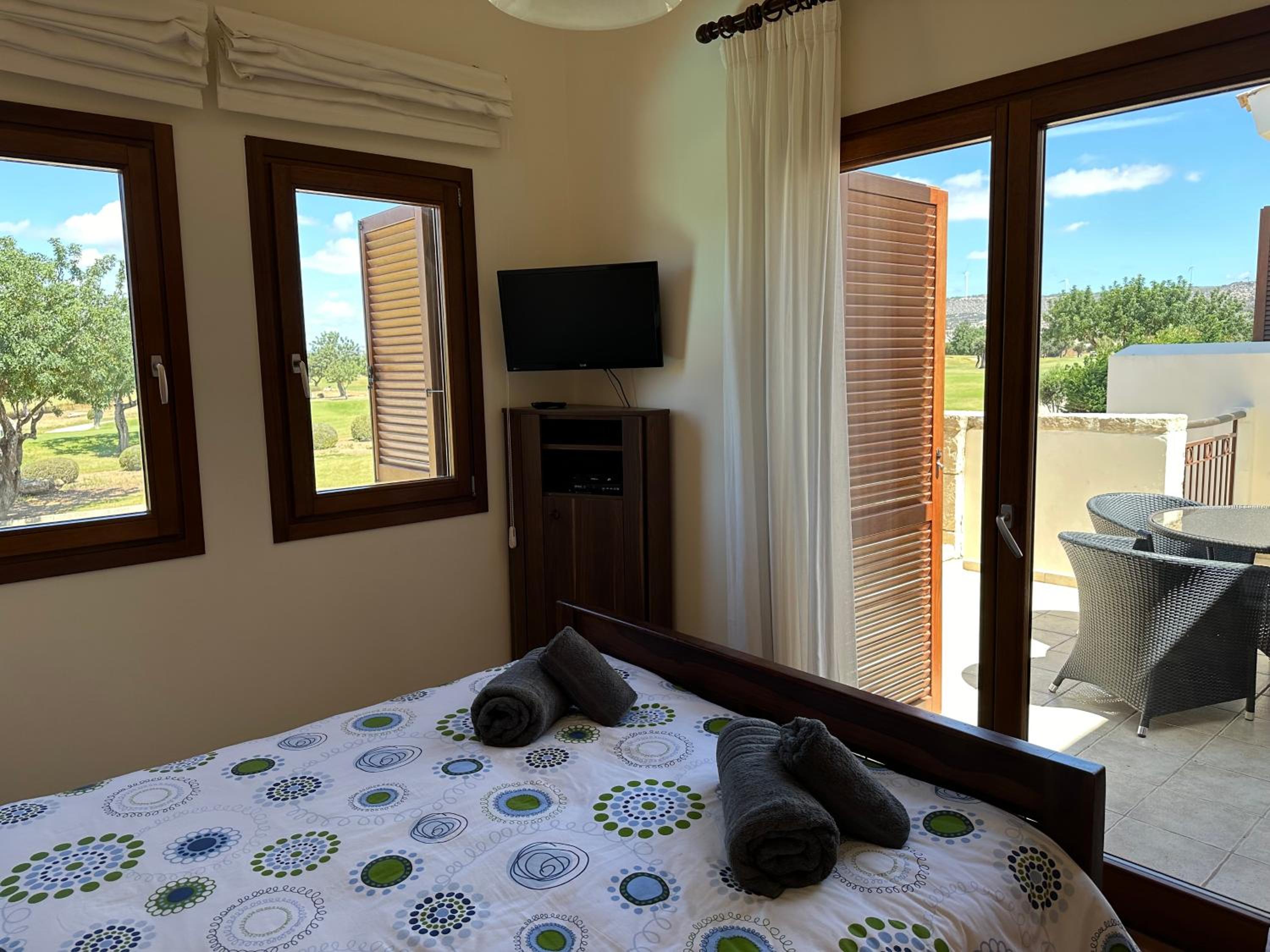 Villa Nausicaa private pool & hot tub, Aphrodite Hills Golf Resort