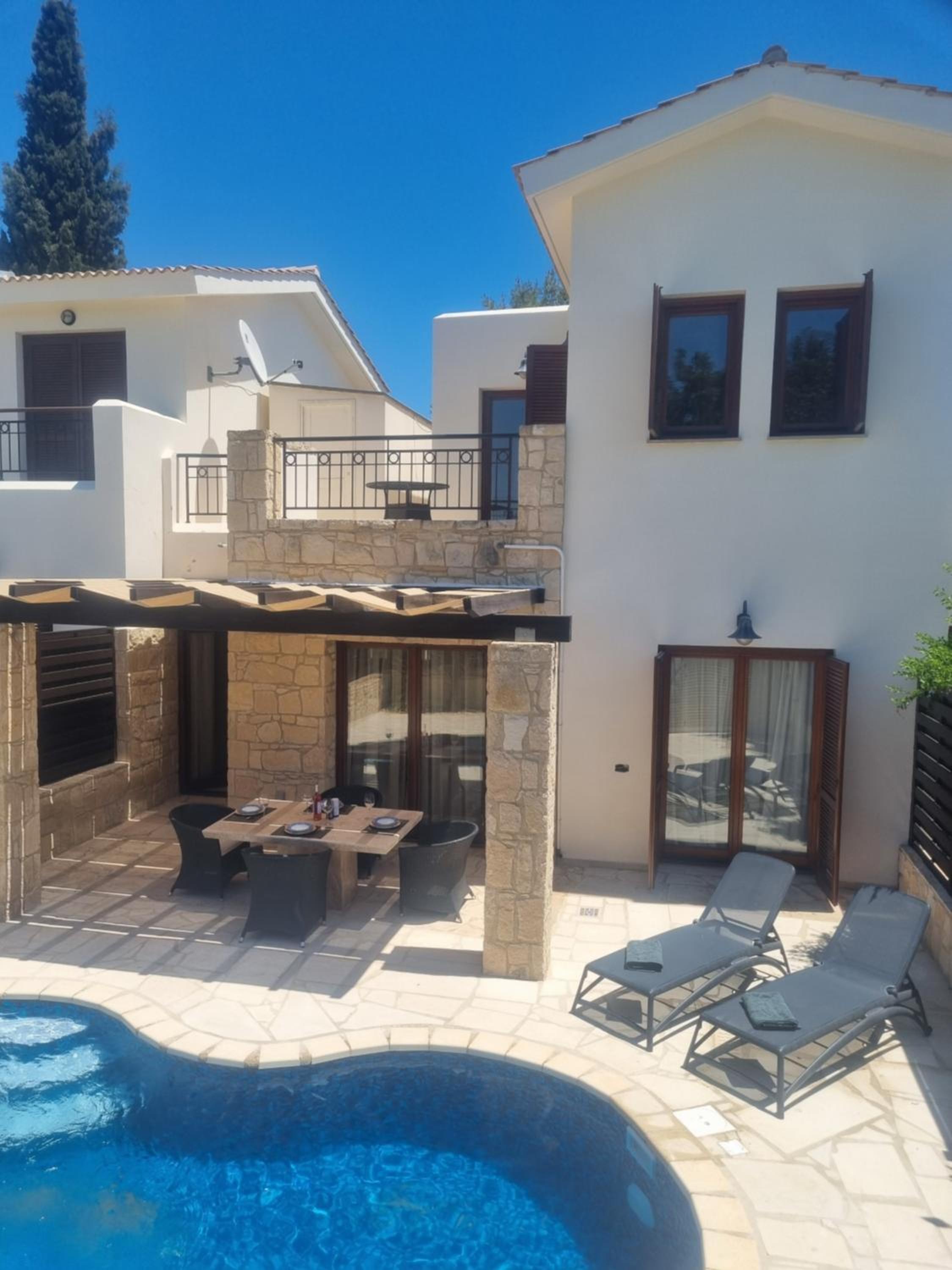 Villa Nausicaa private pool & hot tub, Aphrodite Hills Golf Resort