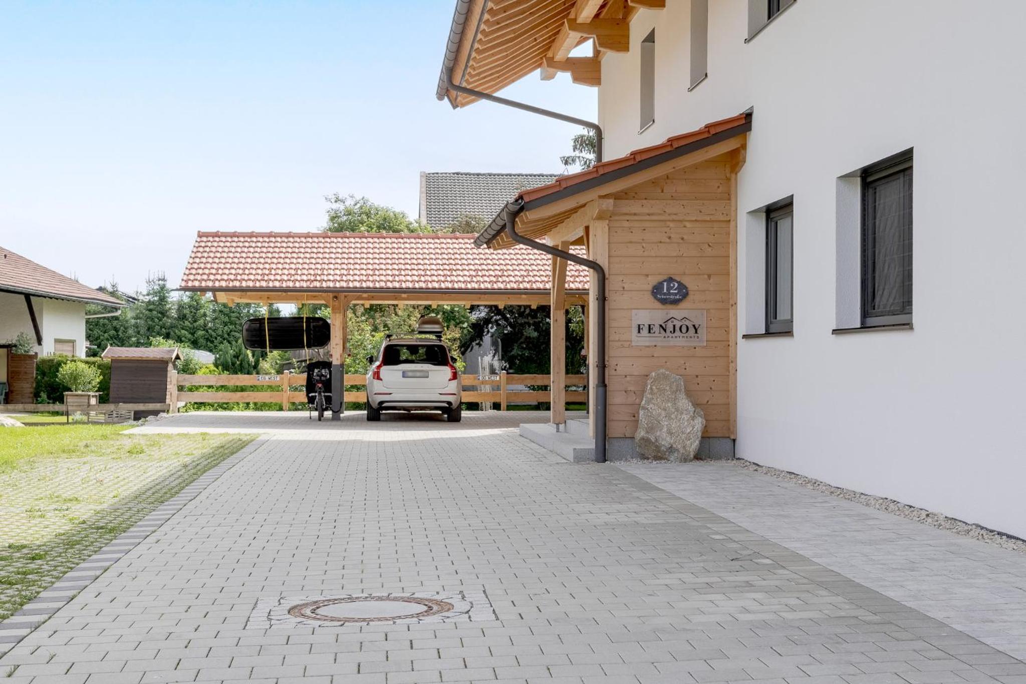FENJOY Ferienapartments am Chiemsee mit Bergblick