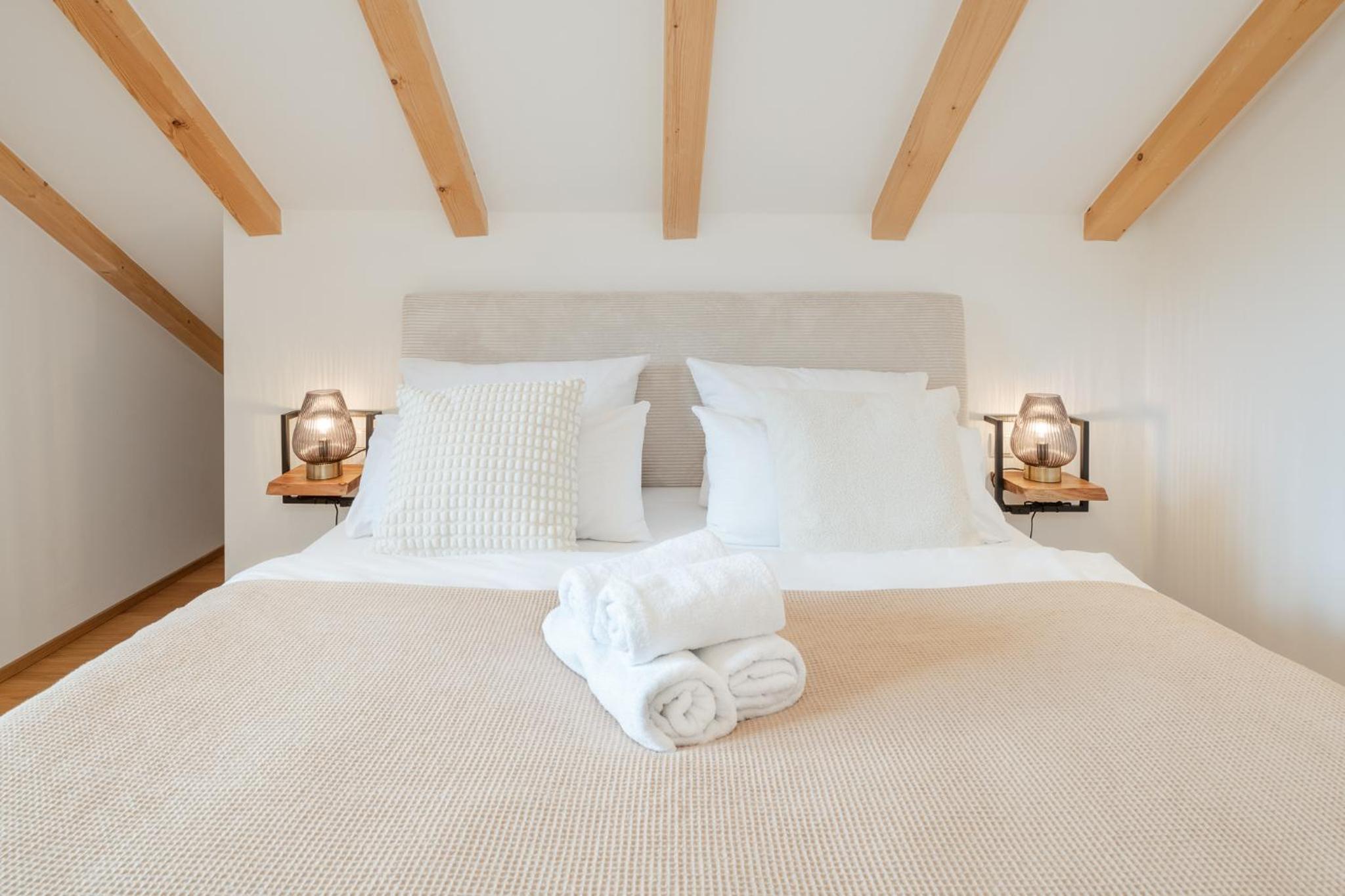FENJOY Ferienapartments am Chiemsee mit Bergblick