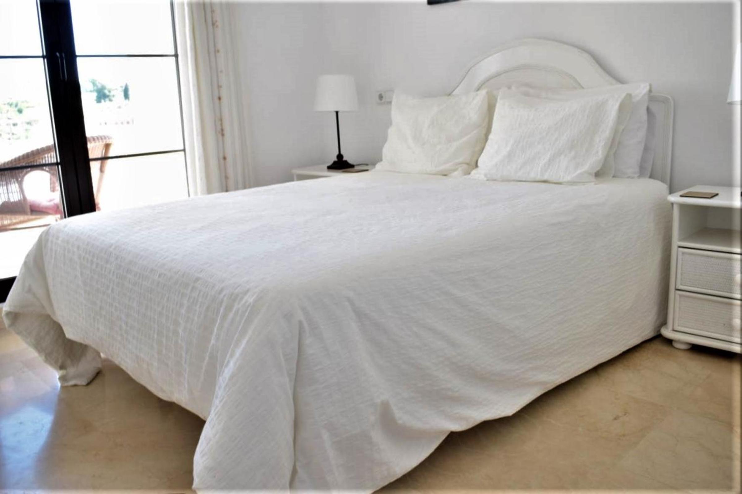 Superior 3BR GolfLA Apartment Minutes from Puerto Banus & Marbella