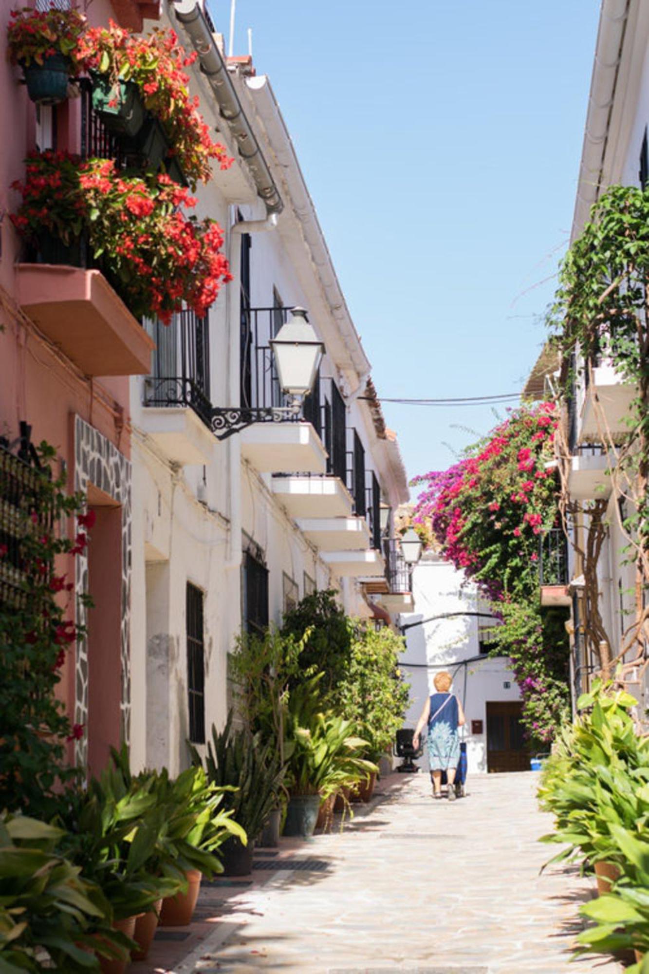 Superior 3BR GolfLA Apartment Minutes from Puerto Banus & Marbella