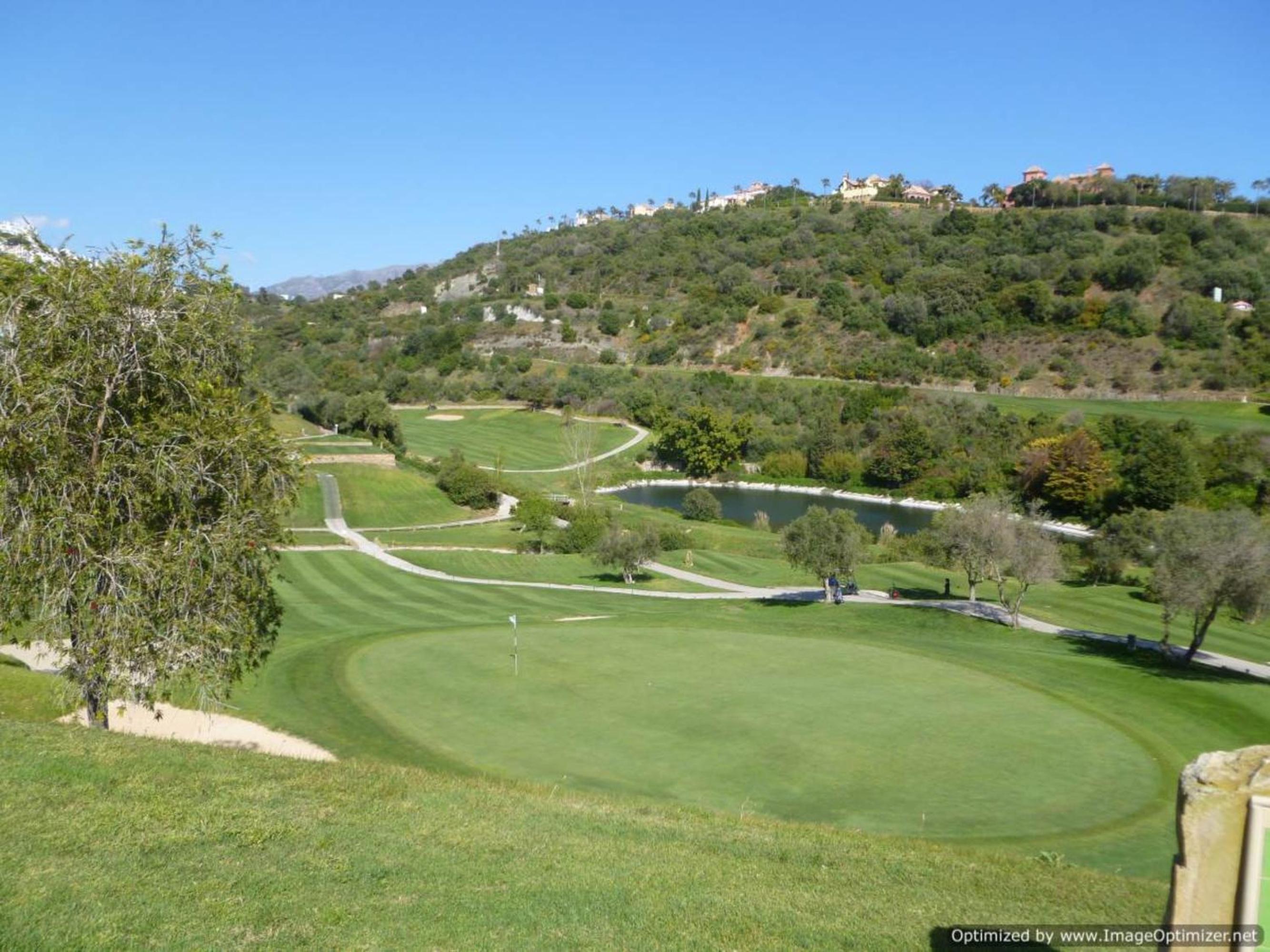 Superior 3BR GolfLA Apartment Minutes from Puerto Banus & Marbella