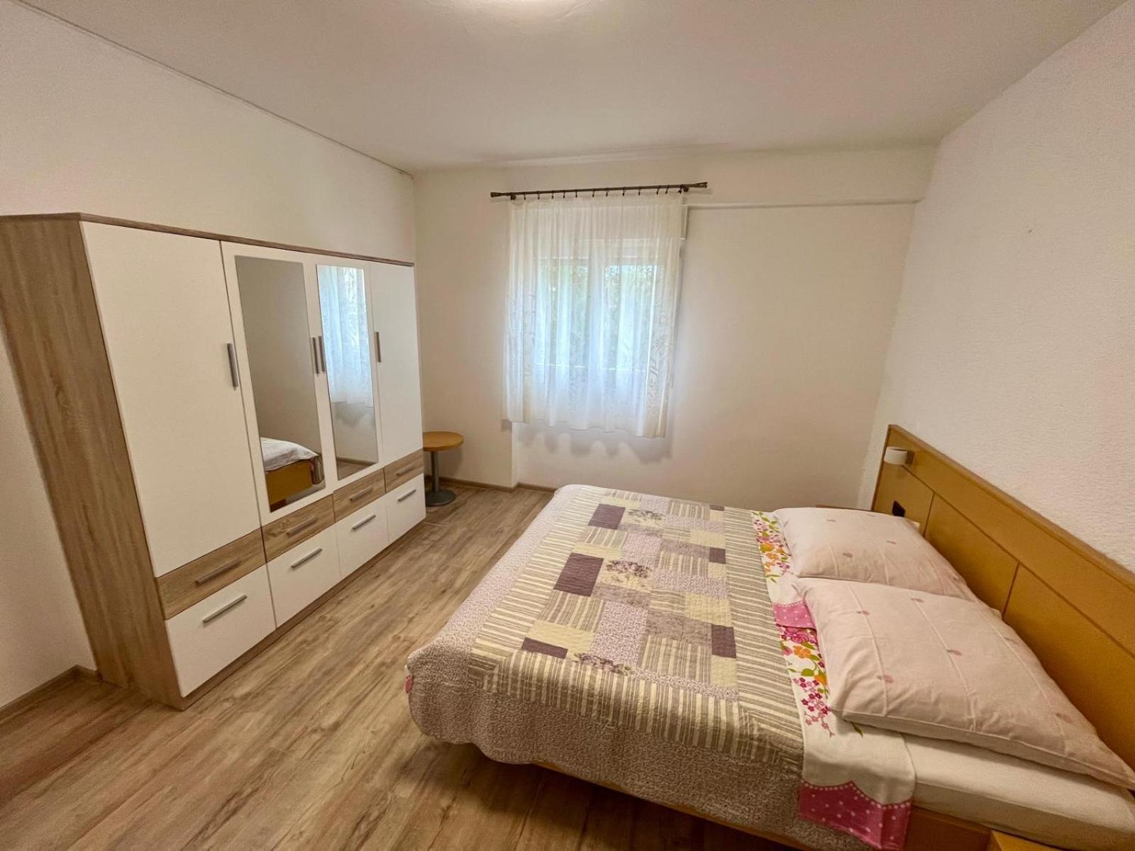 Apartmani Krunić view 2