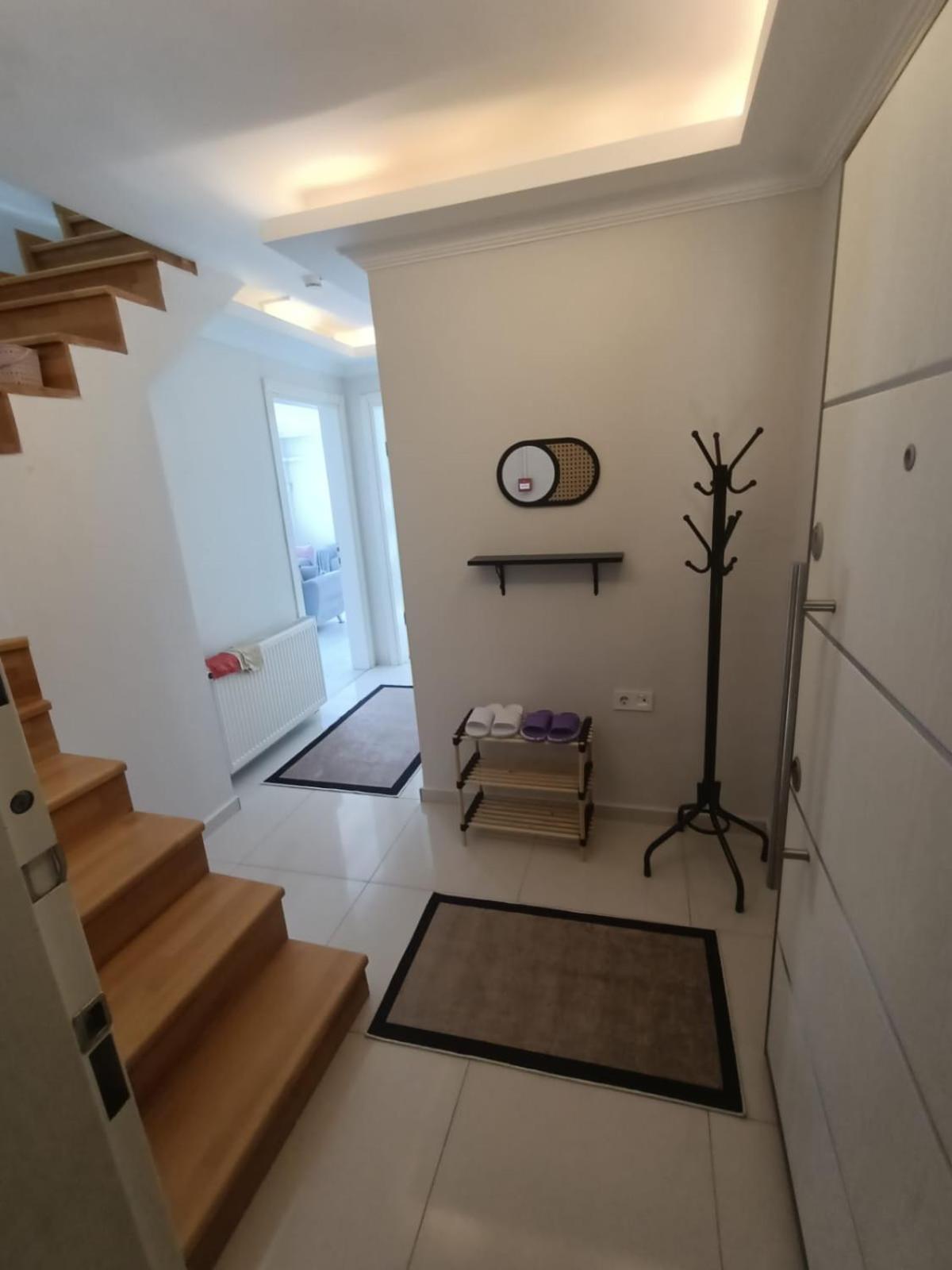Gökçenefe apart