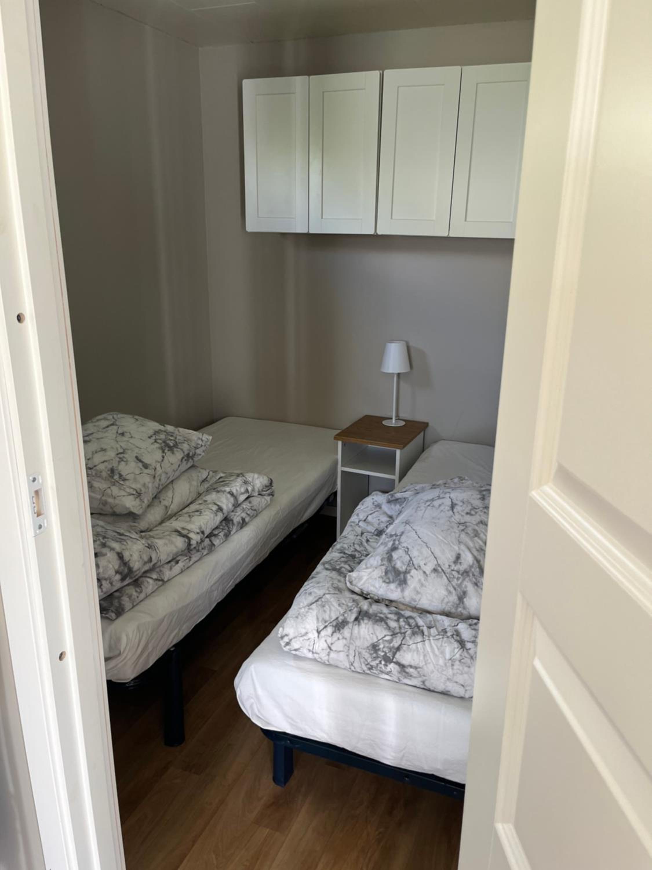 Tiny house with shared pool, max 4 people view 4