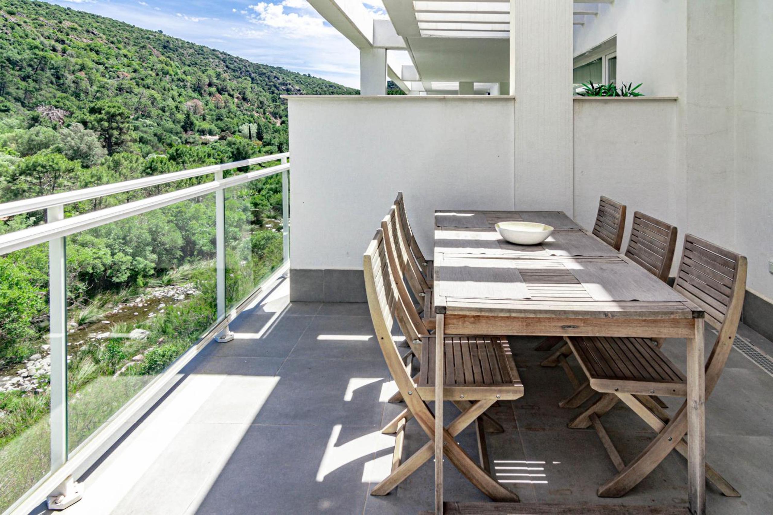 RIB3- Spacious holiday home in Benahavis view 3