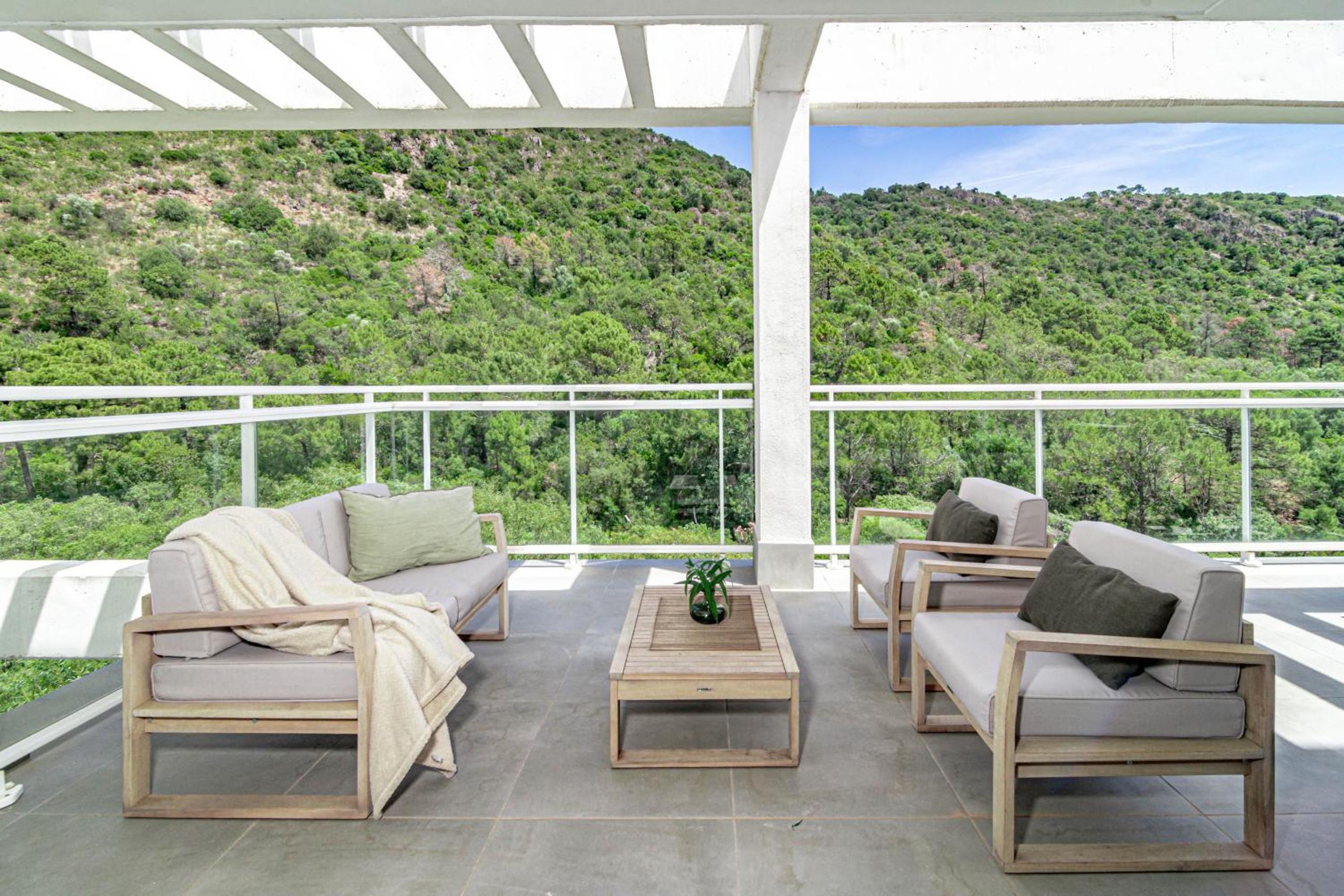 RIB3- Spacious holiday home in Benahavis view 5