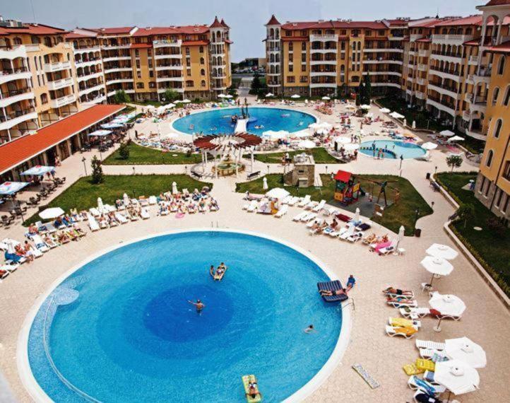 Apartment Bella - 3 pools, 2 bedrooms & 2 bathrooms