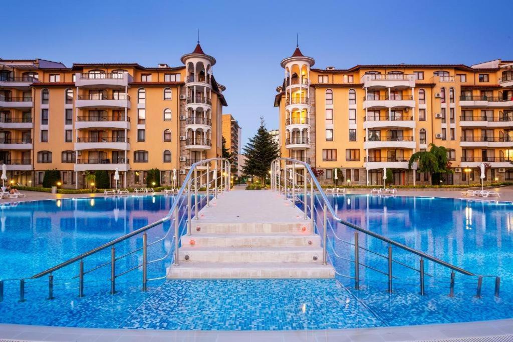 Apartment Bella - 3 pools, 2 bedrooms & 2 bathrooms