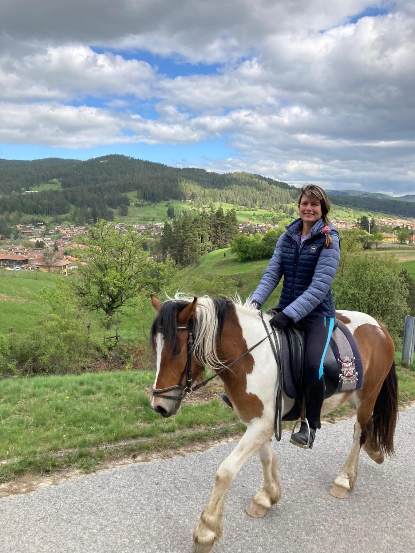 Dona Guest House - Horse Riding