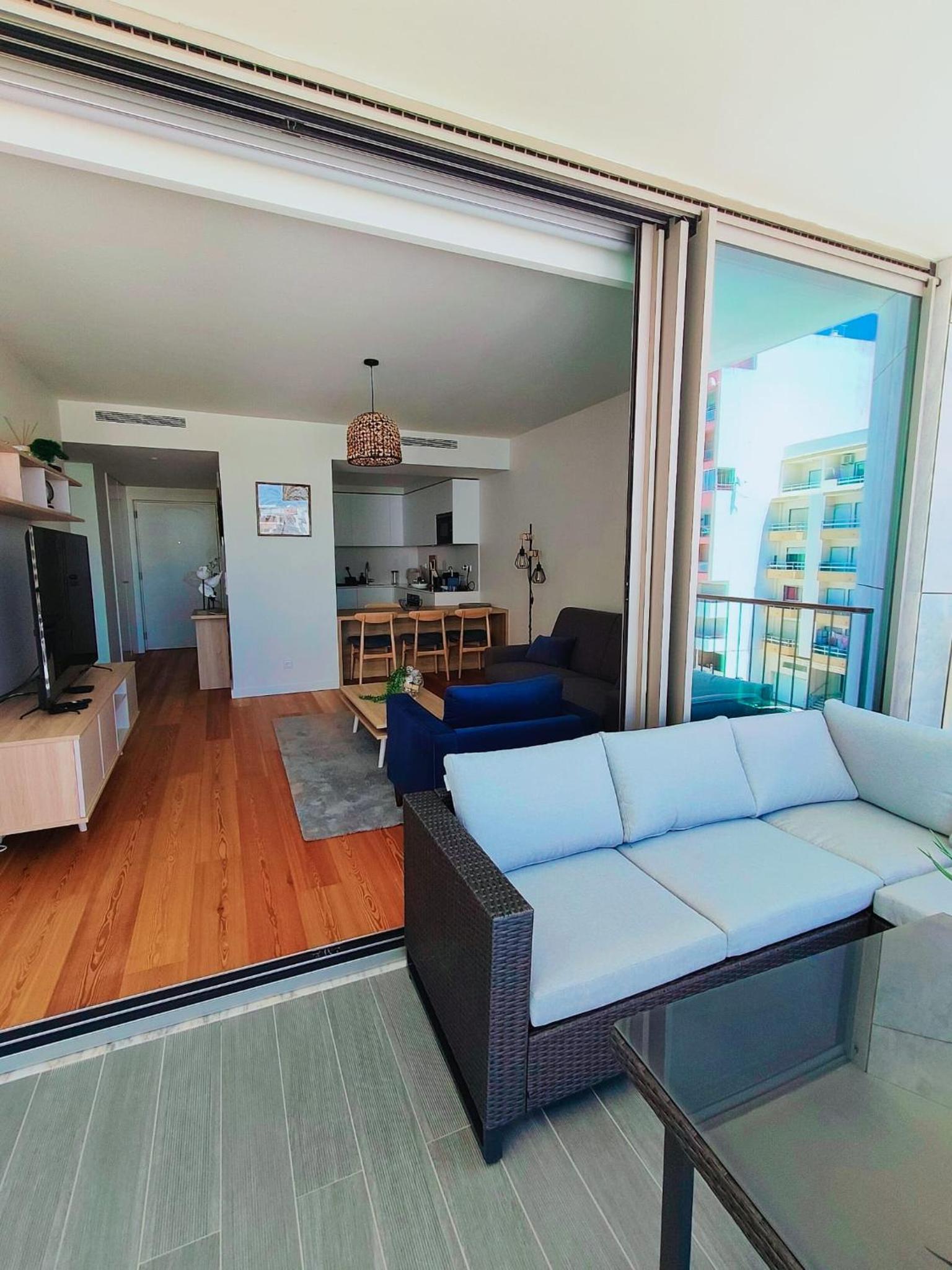 Bayline- Beachfront and Pool view 5