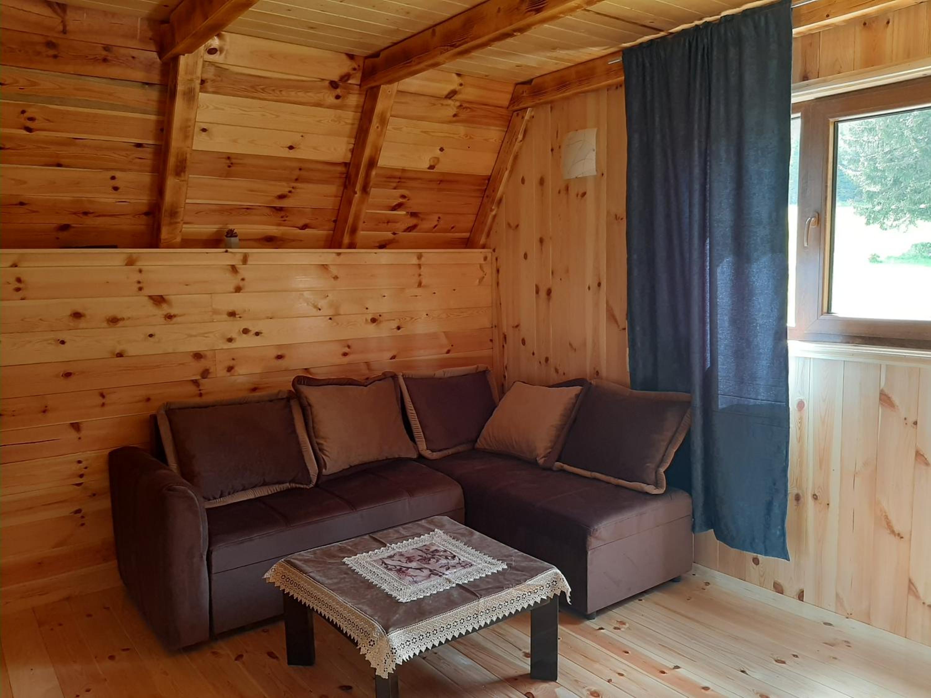 Wooden cottage Podgora view 3