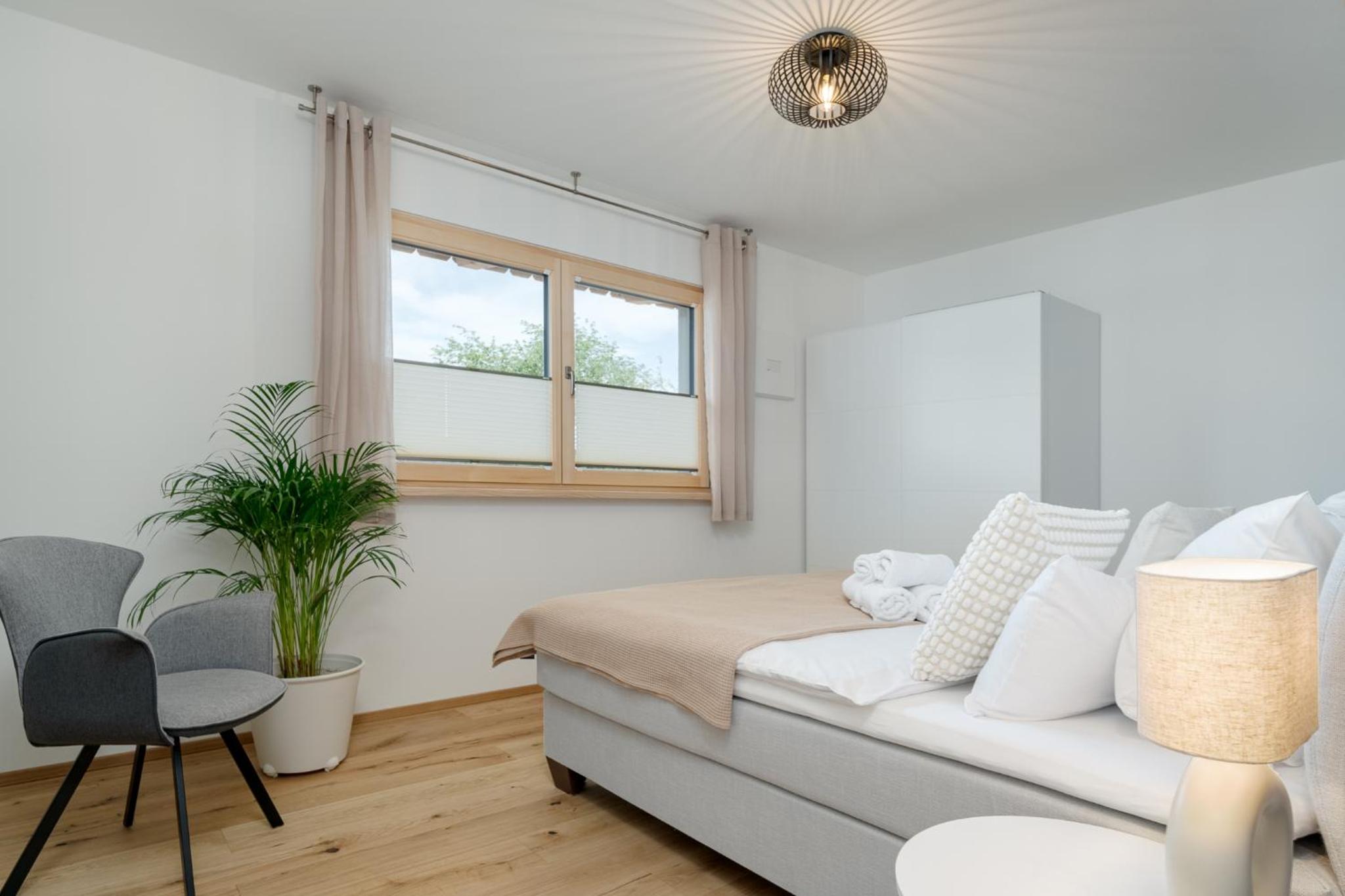 FENJOY: Großes Ferienapartment im Neubau / Balkon / BBQ