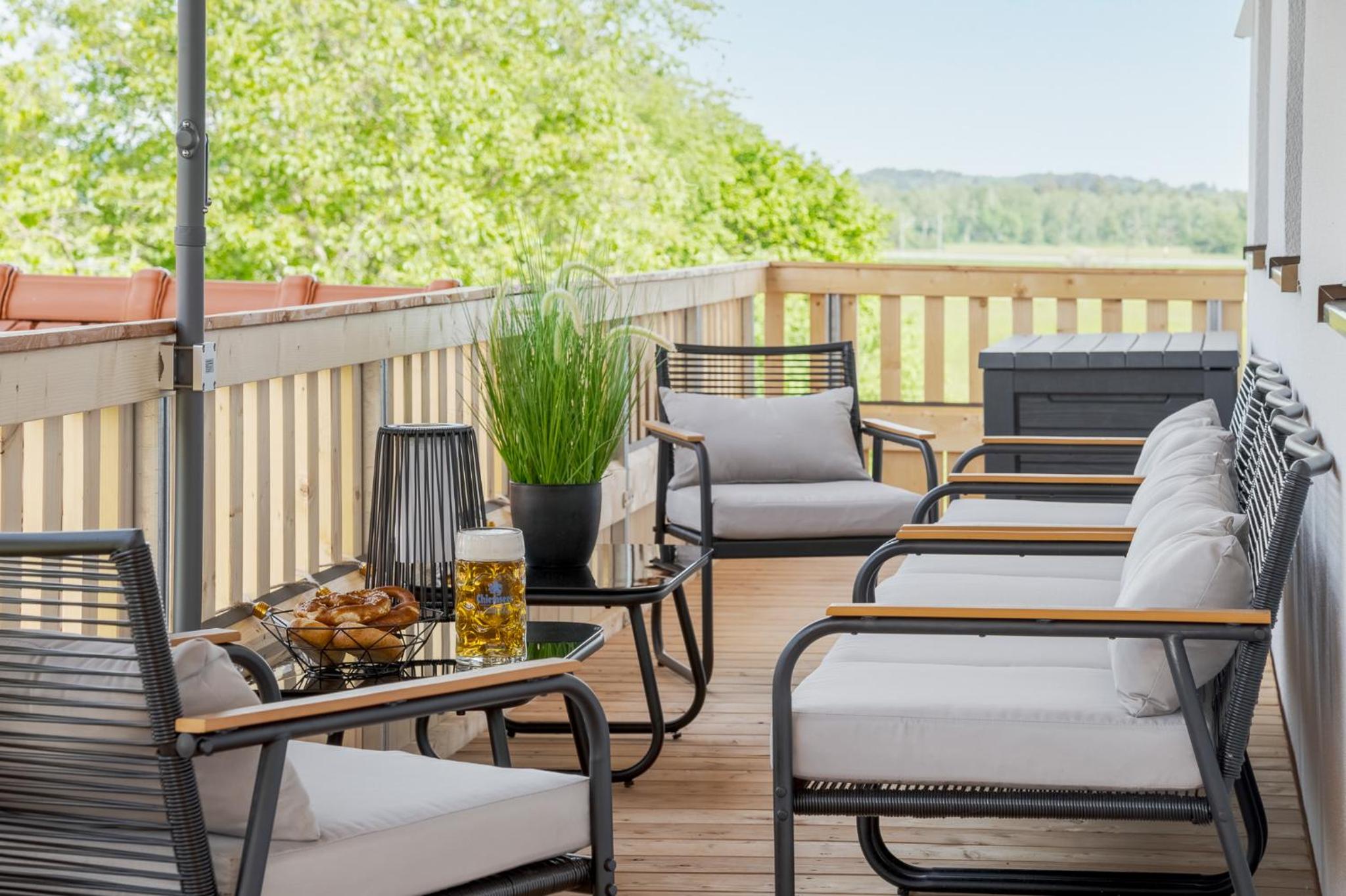 FENJOY: Großes Ferienapartment im Neubau / Balkon / BBQ