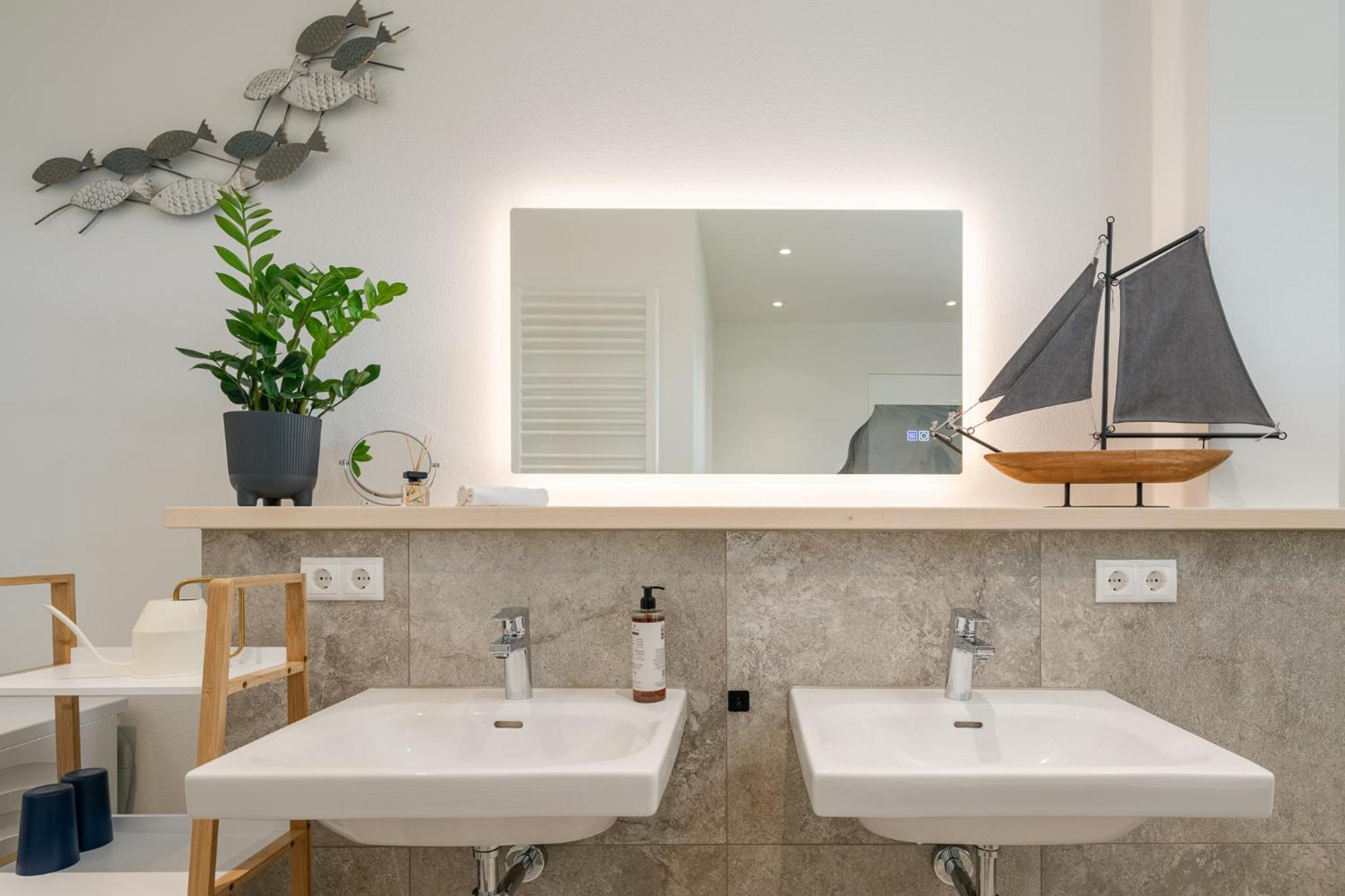FENJOY: Großes Ferienapartment im Neubau / Balkon / BBQ