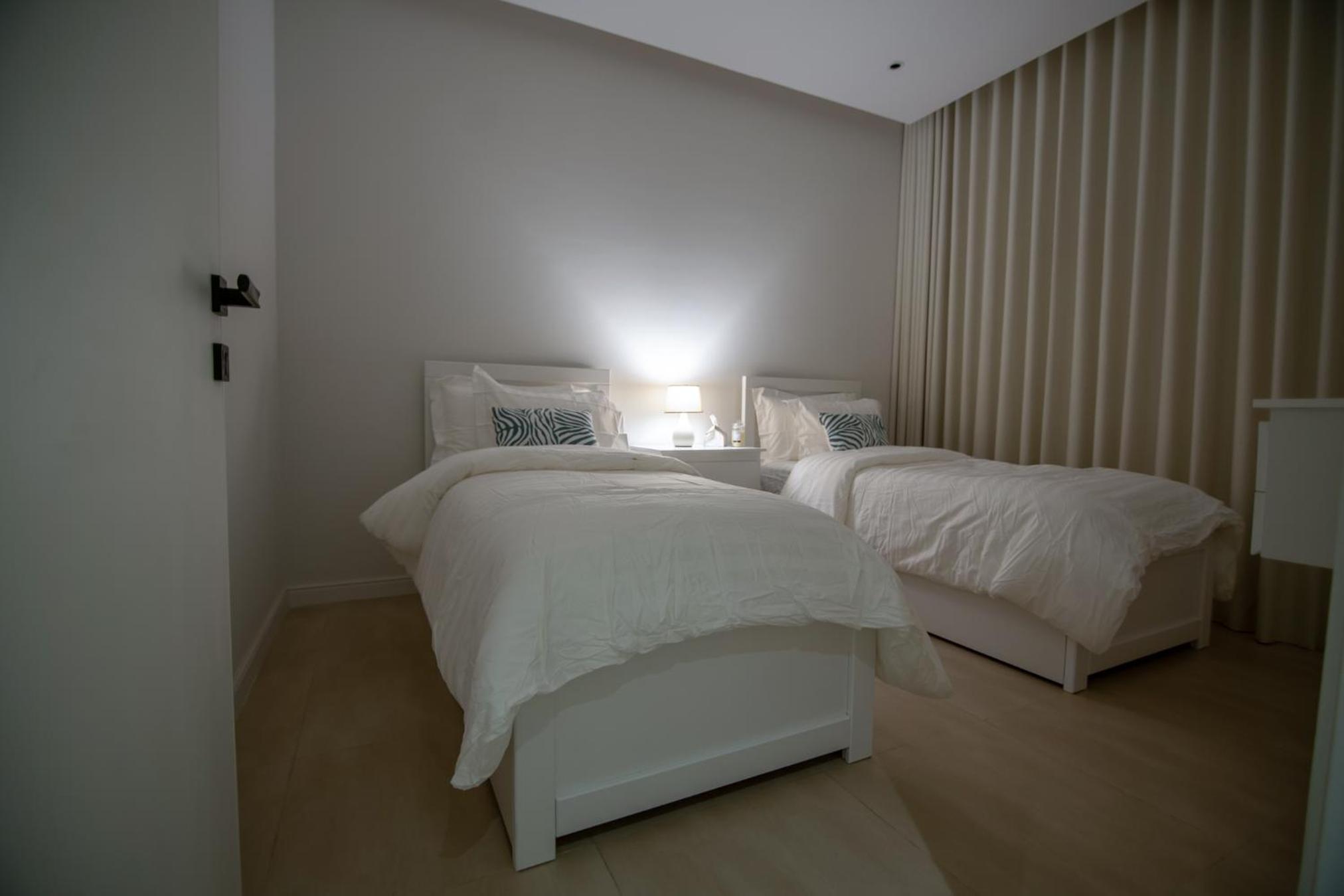 THE MODERN REAL ESTATE d3