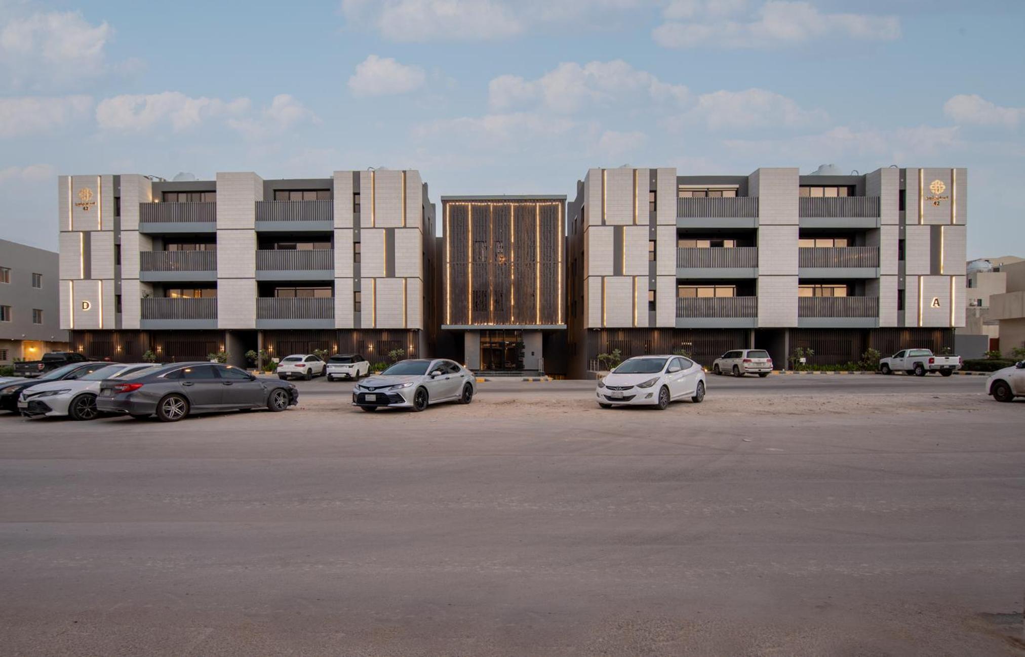 THE MODERN REAL ESTATE d3
