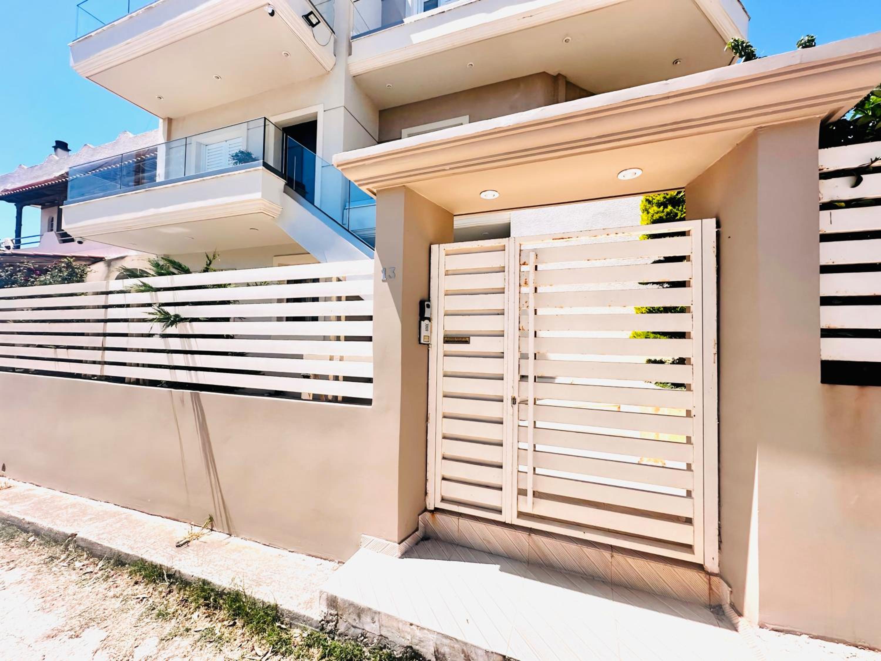 Modern Apartment Near Athens Airport, Beach & Metropolitan Expo view 4