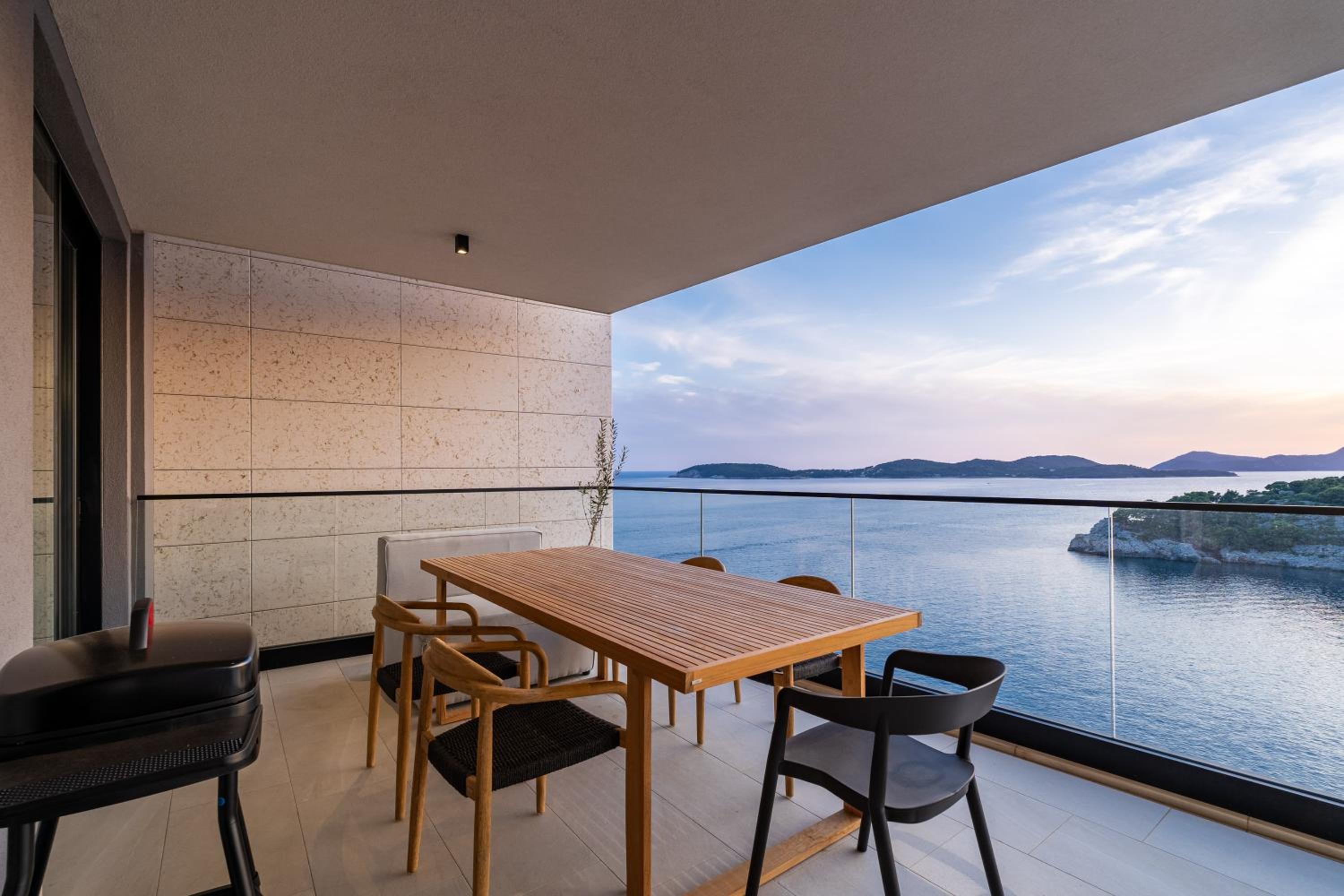 Luxury seaview apartment Alenka