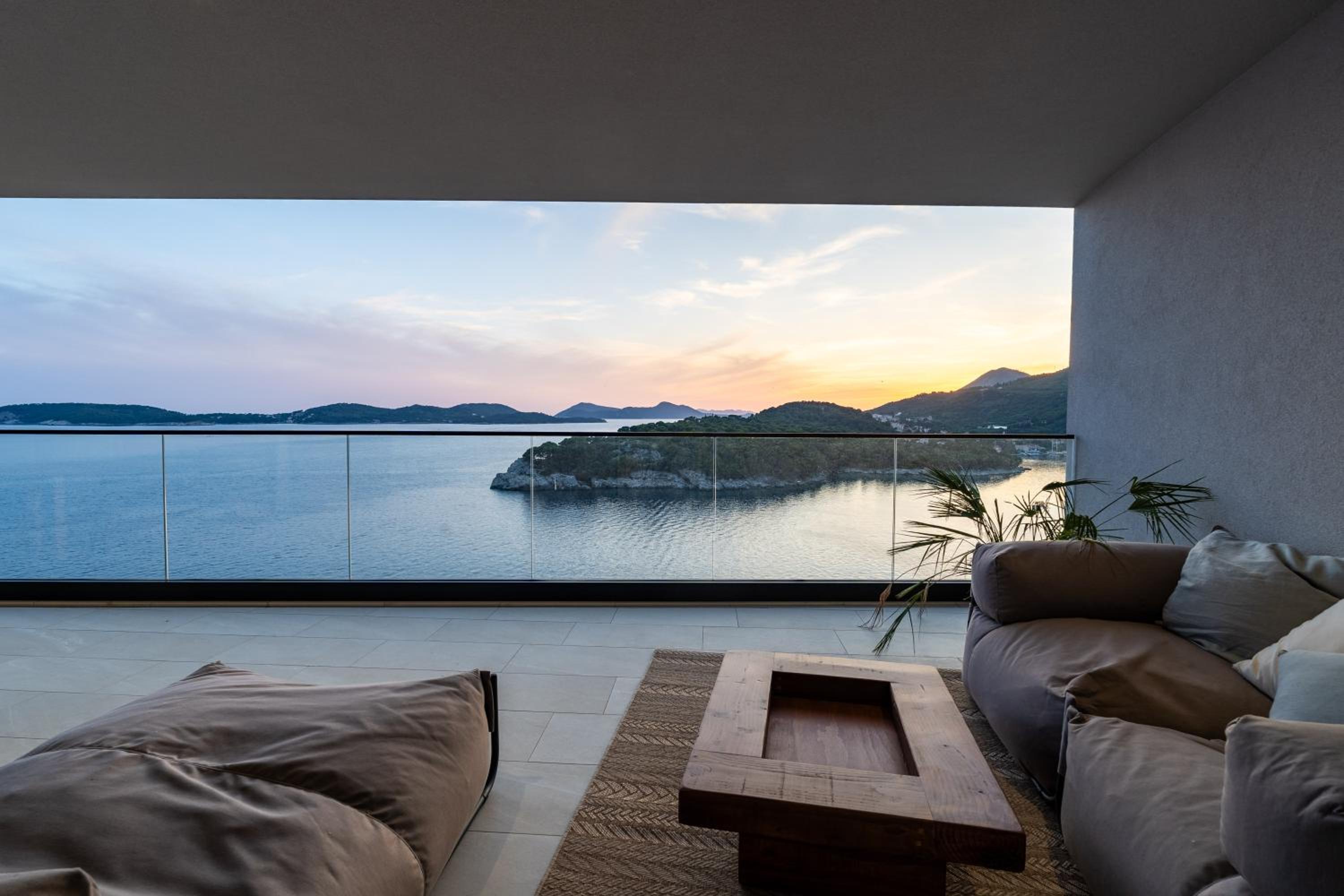 Luxury seaview apartment Alenka