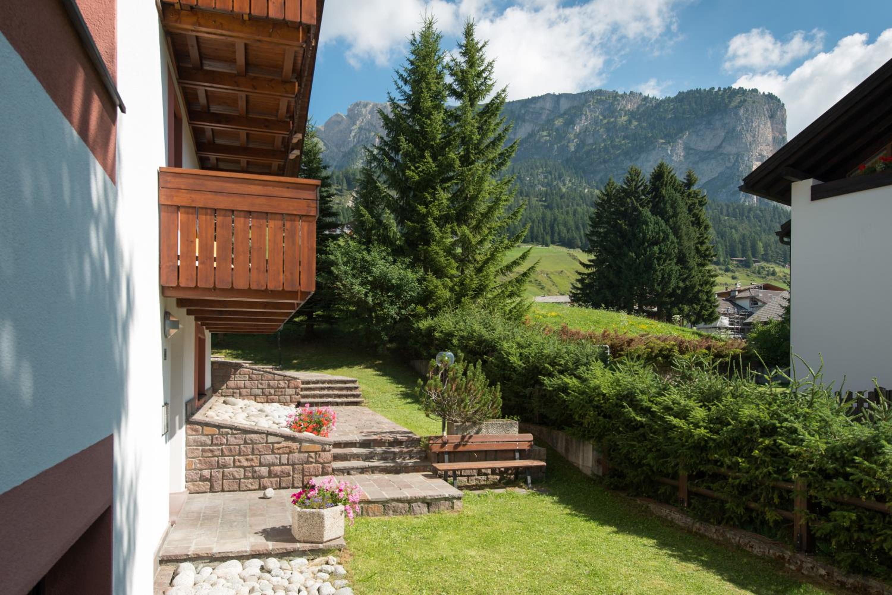 Apartments Lores