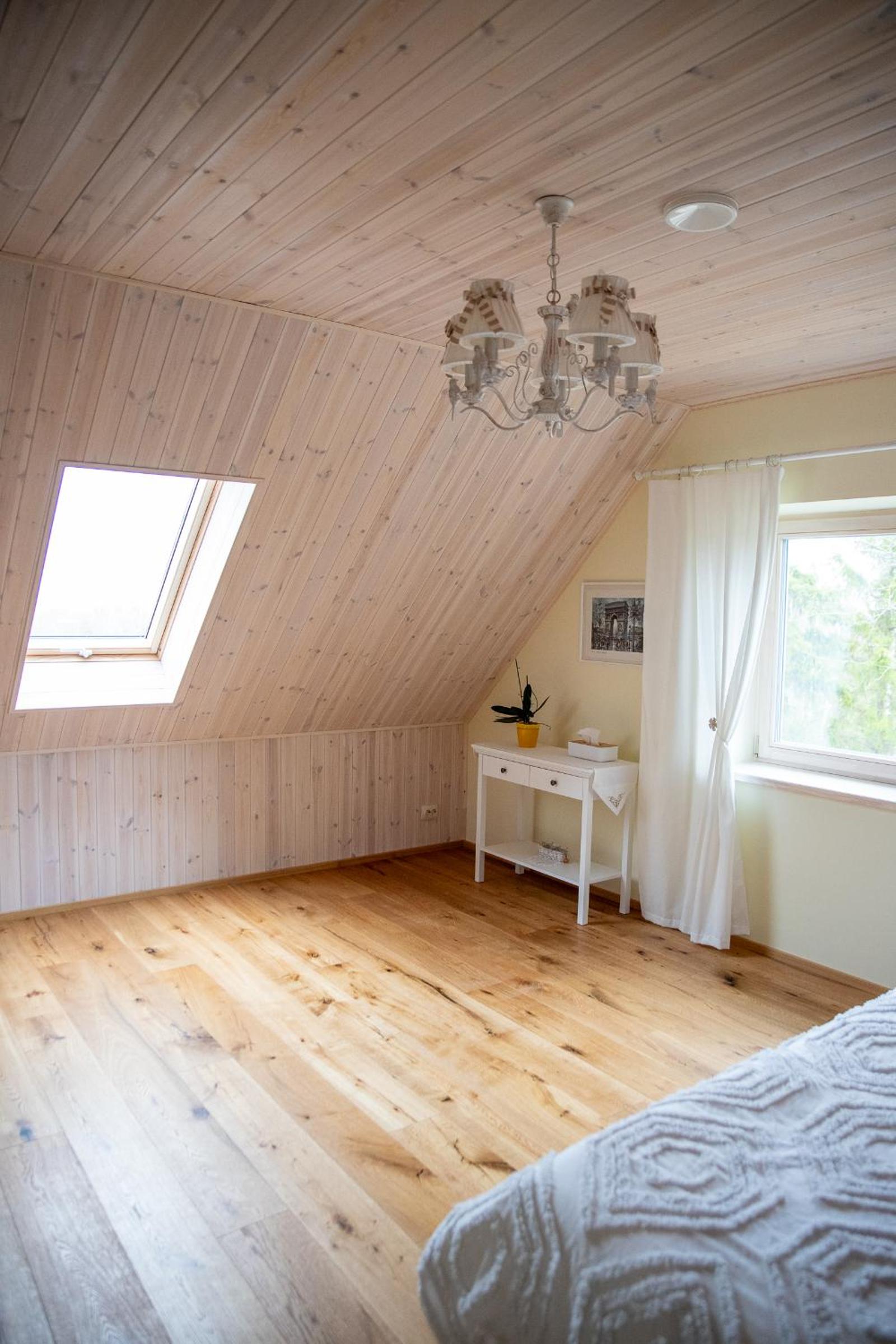 Muhu Kulla Saadu puhkemaja mere ääres
