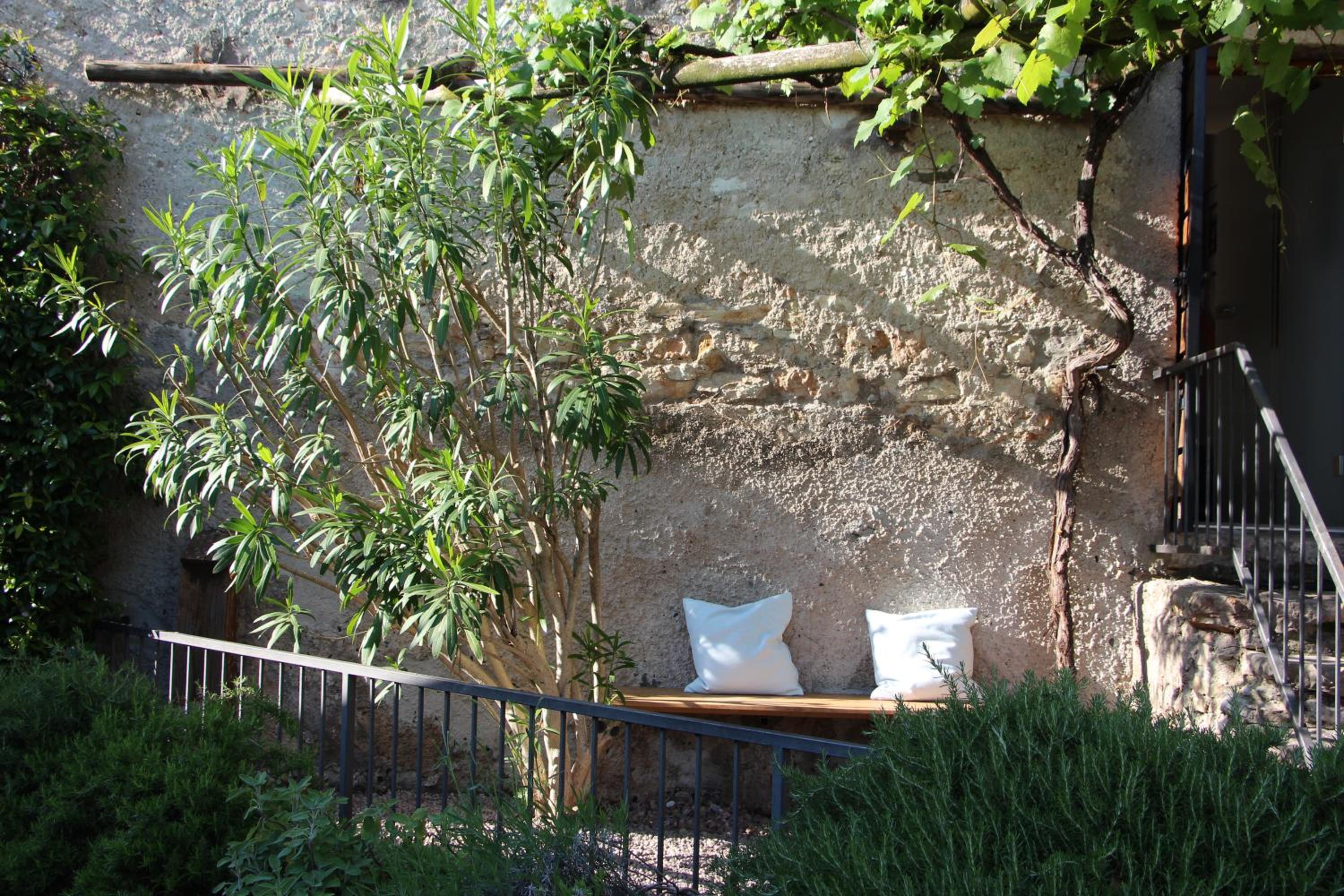 Photo 6