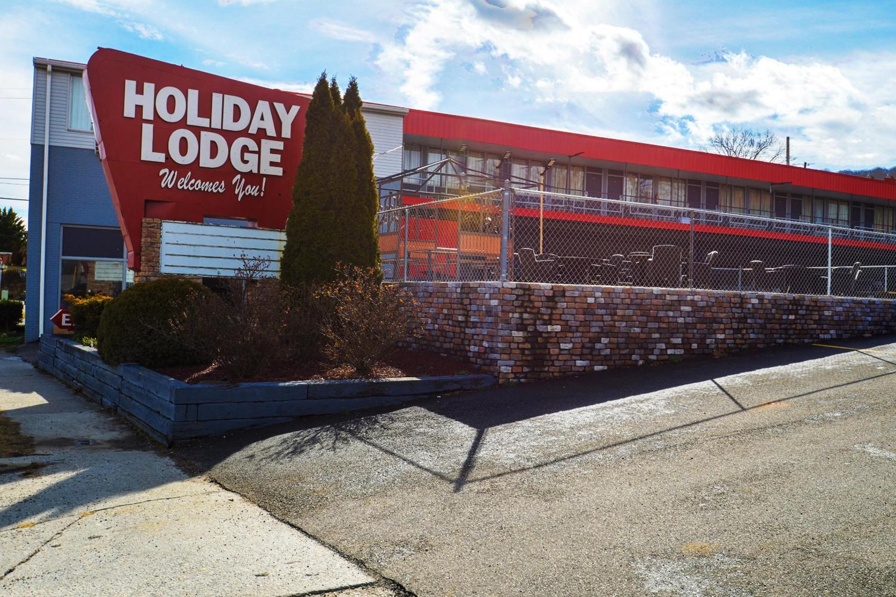 Holiday Lodge Virginia -Listing Partner