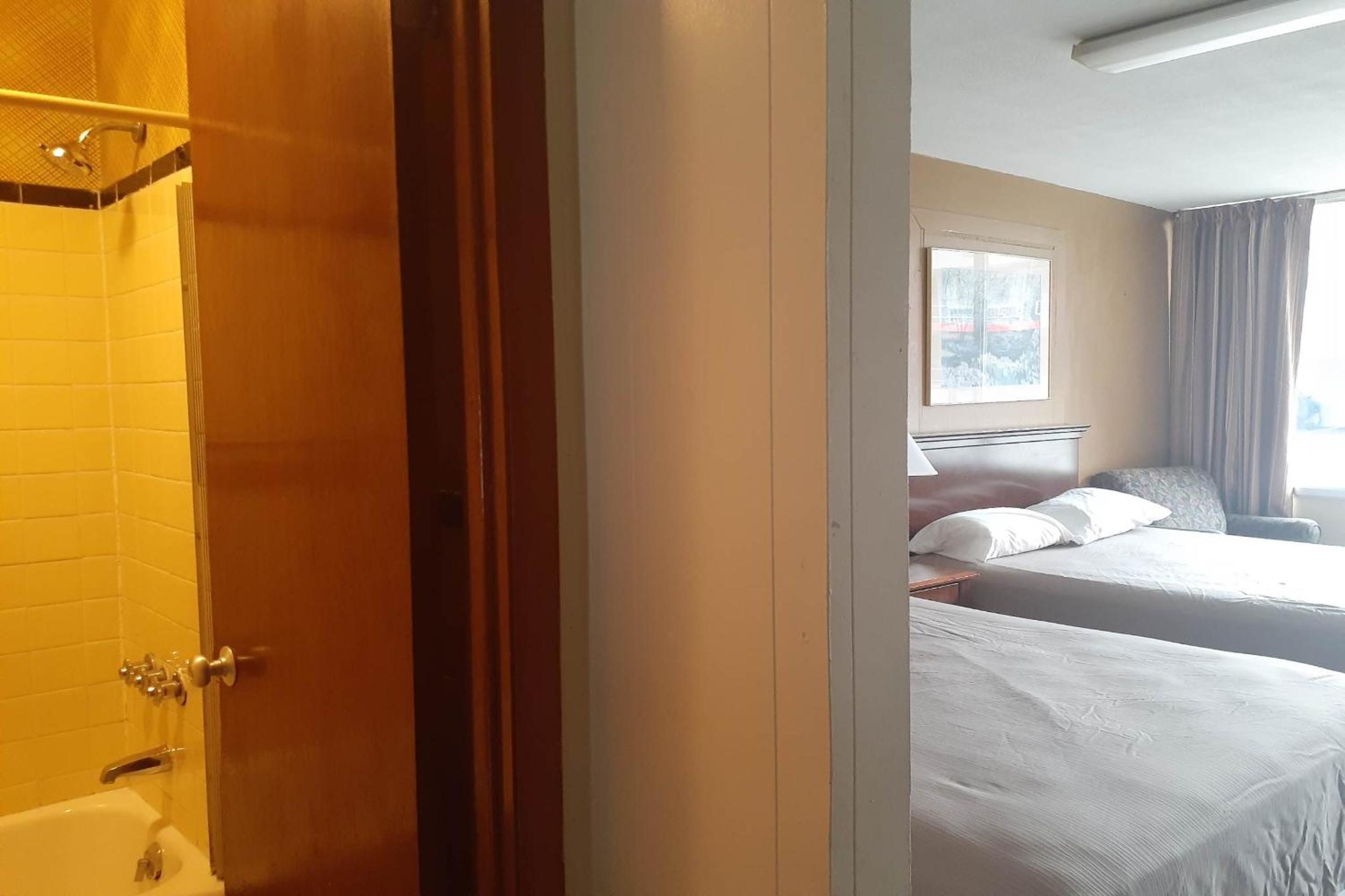 Holiday Lodge Virginia -Listing Partner