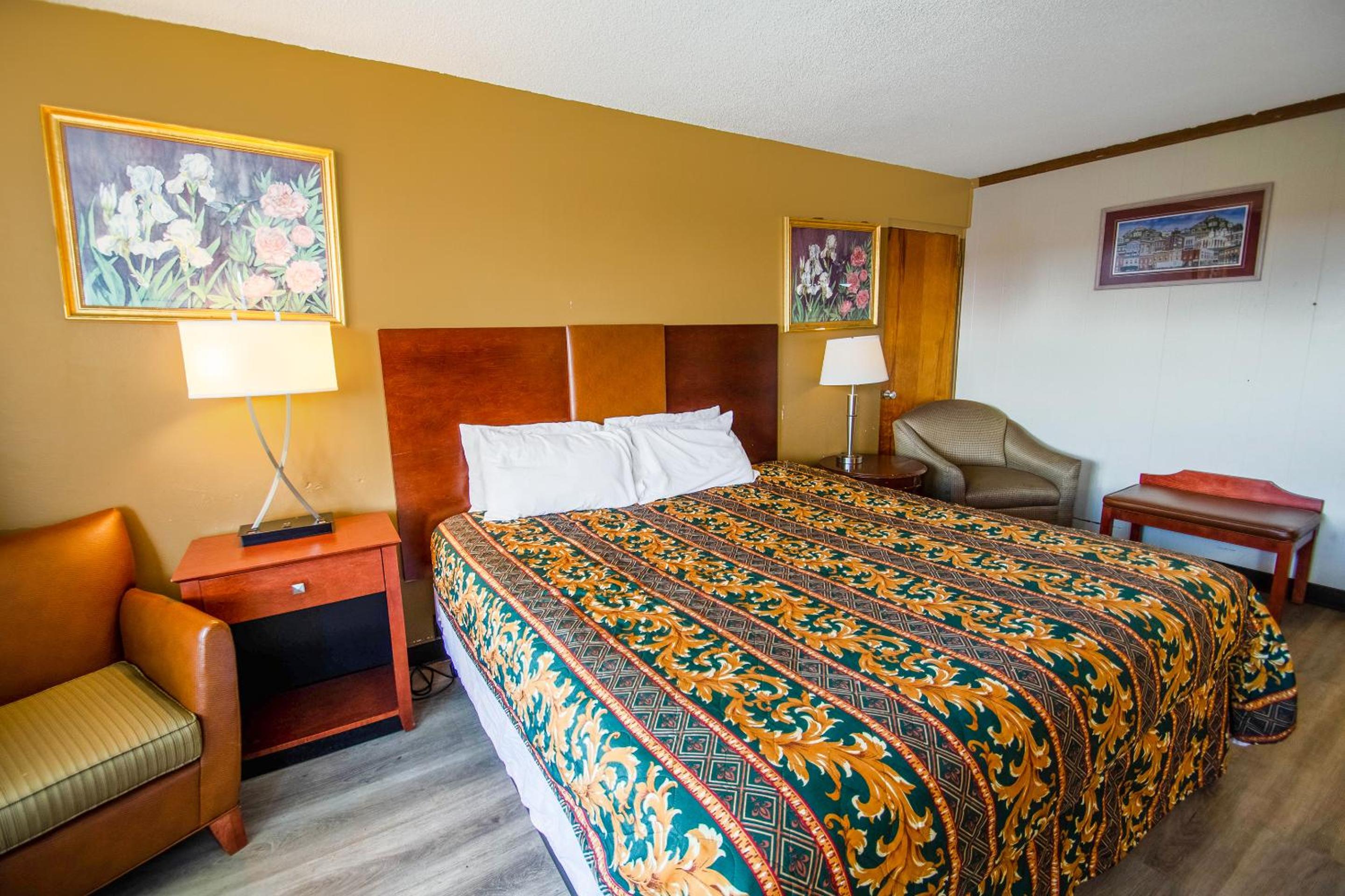 Holiday Lodge Virginia -Listing Partner