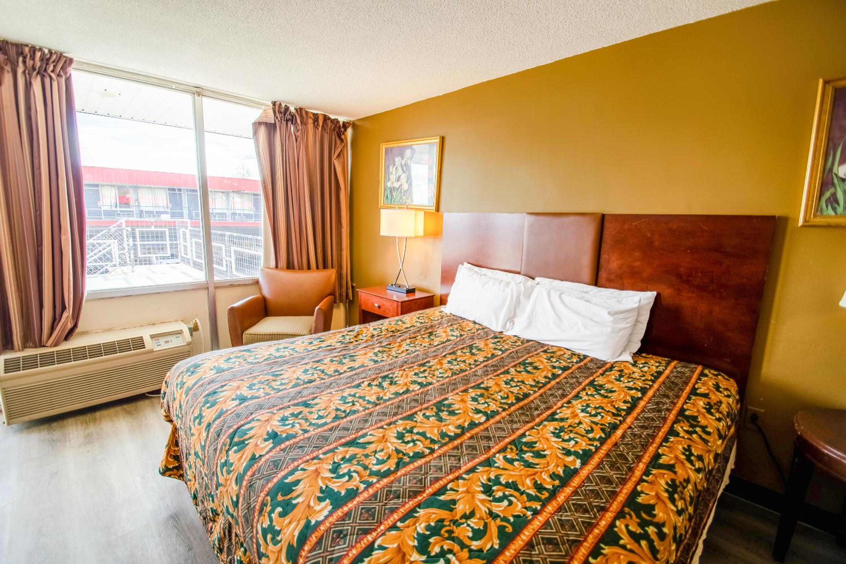 Holiday Lodge Virginia -Listing Partner