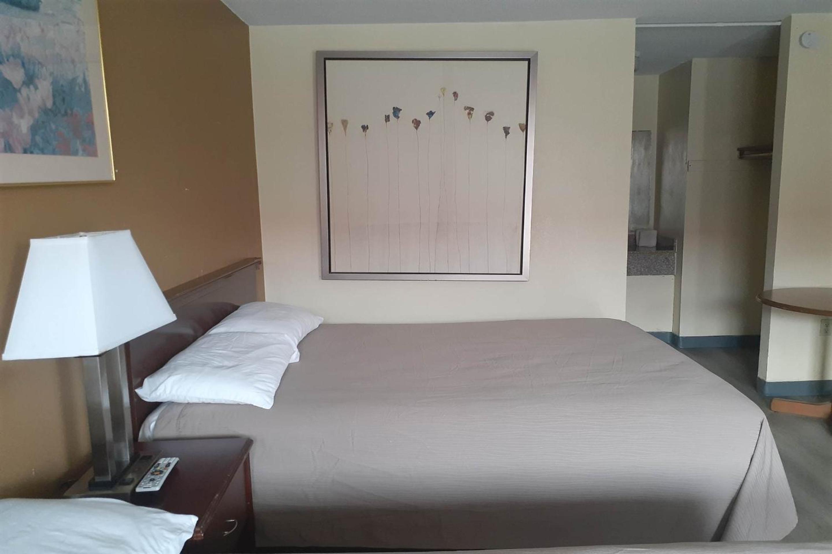 Holiday Lodge Virginia -Listing Partner