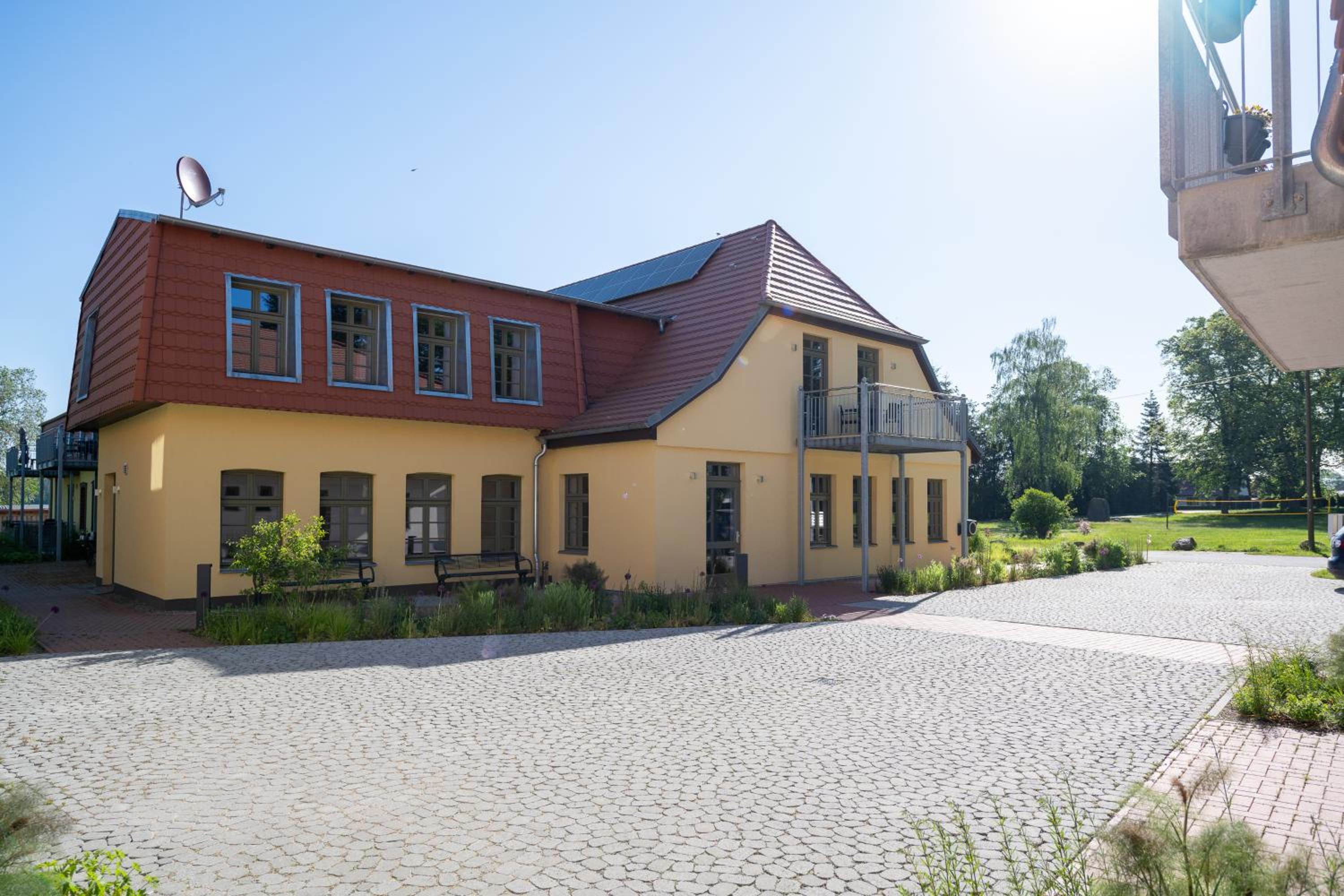Ferienwohnungen - barrierefrei - im sanierten Gutshof