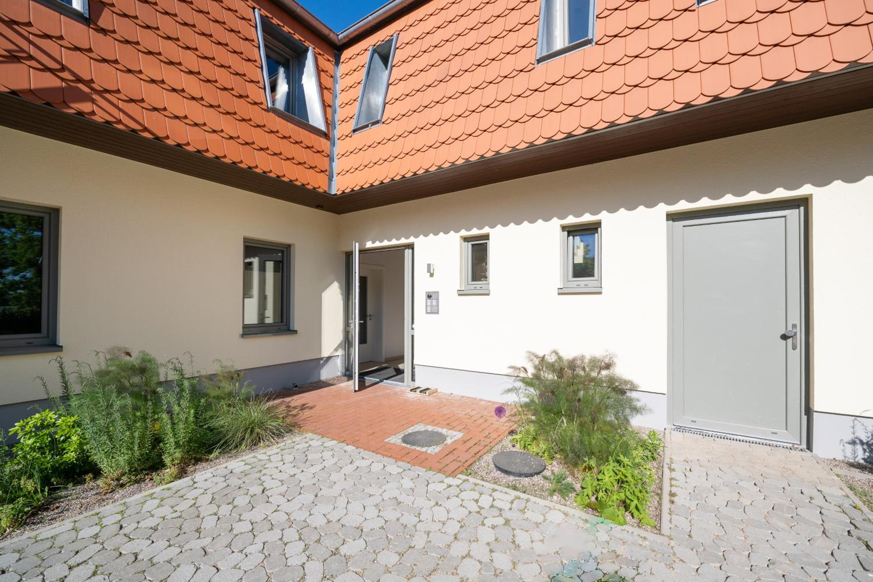 Ferienwohnungen - barrierefrei - im sanierten Gutshof