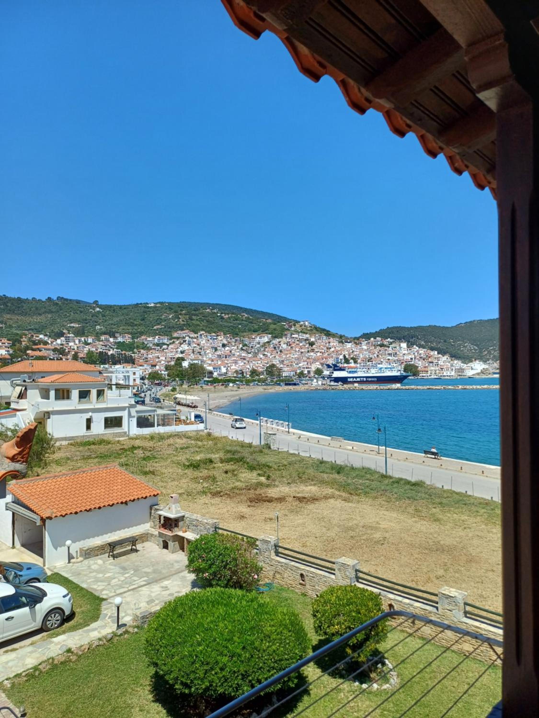 Nikolaos studios apartments