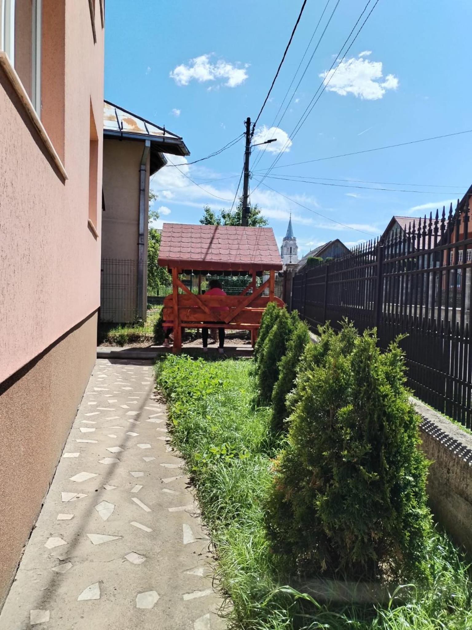 Photo 32