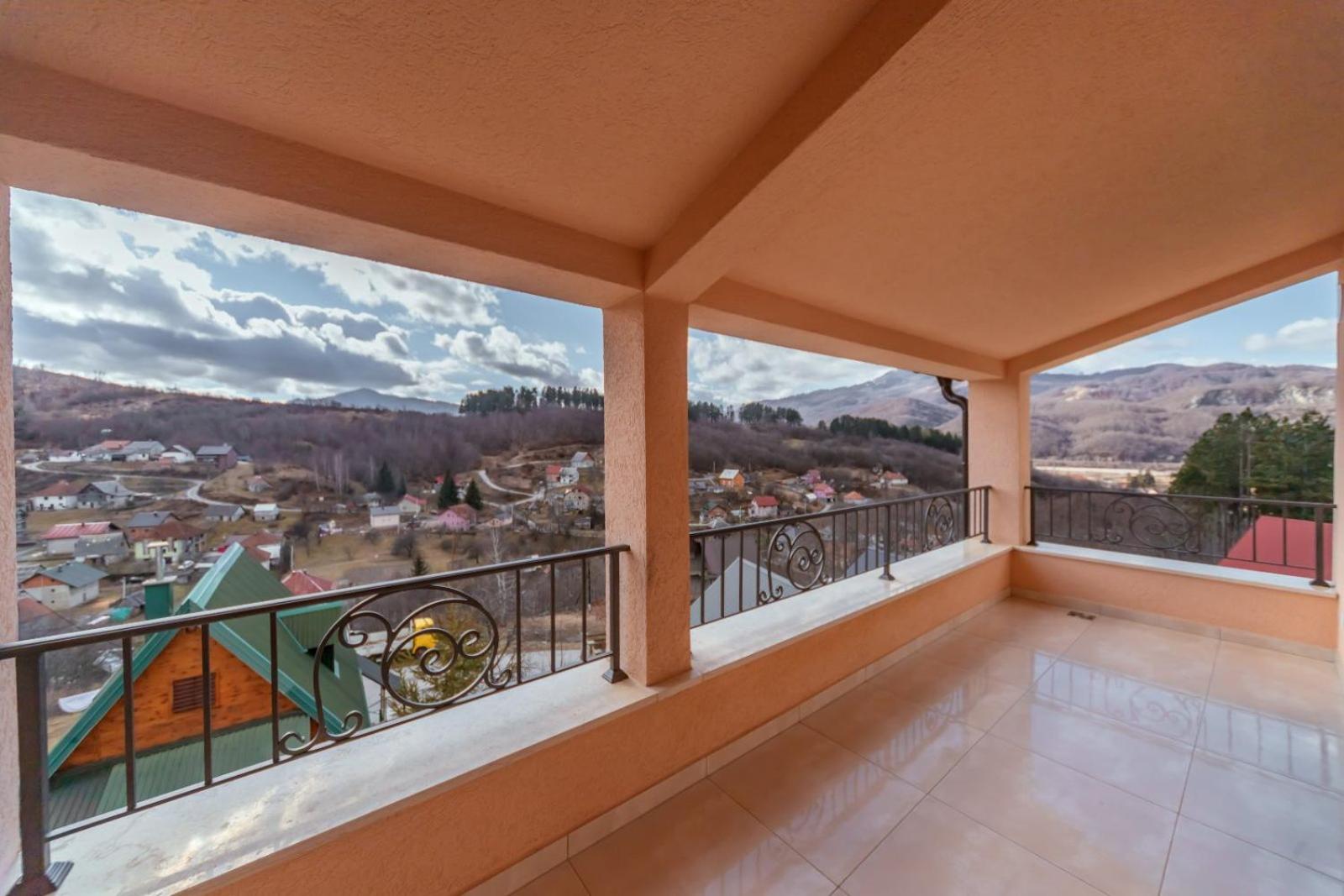 Silver Pine Apartments Kolasin