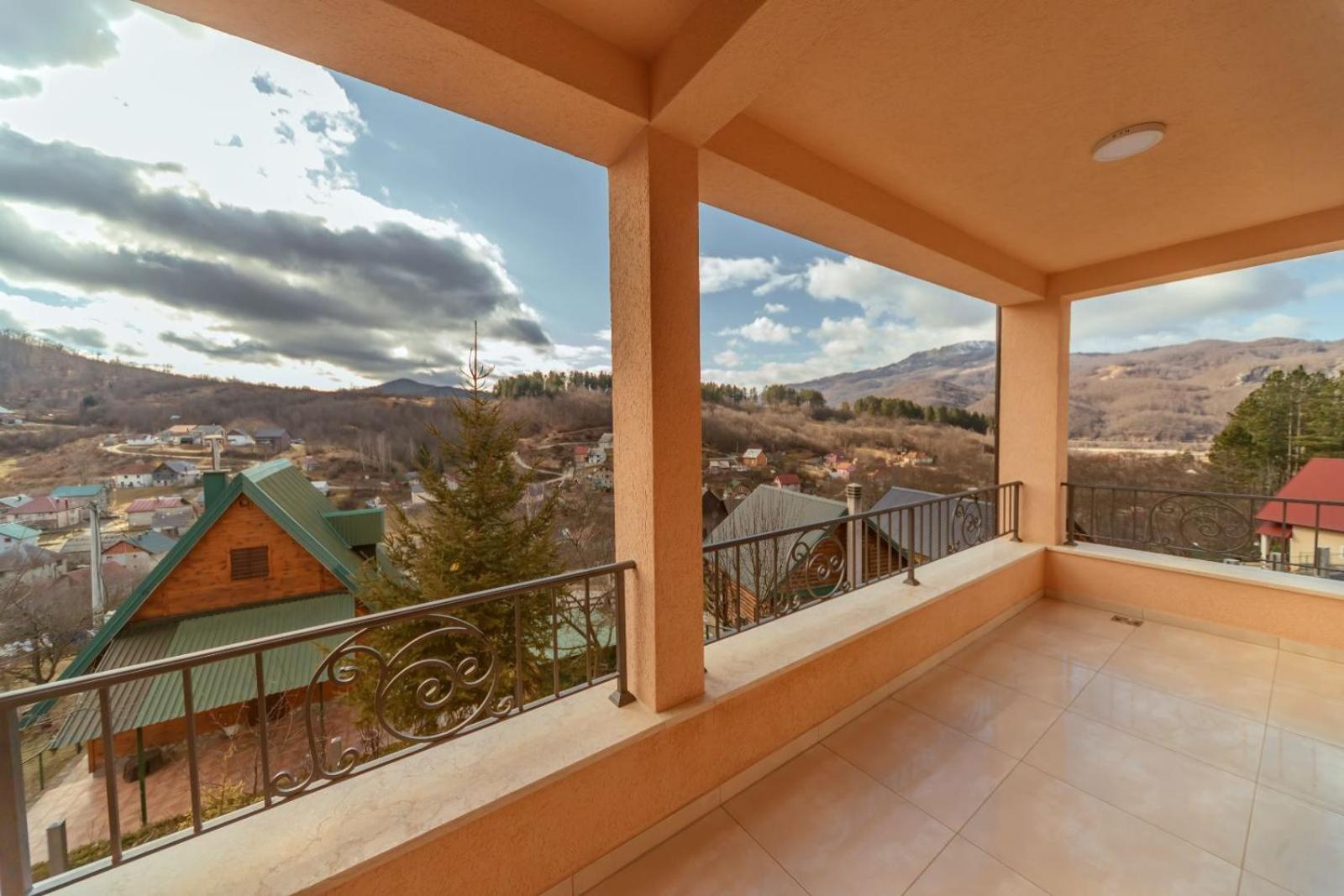 Silver Pine Apartments Kolasin