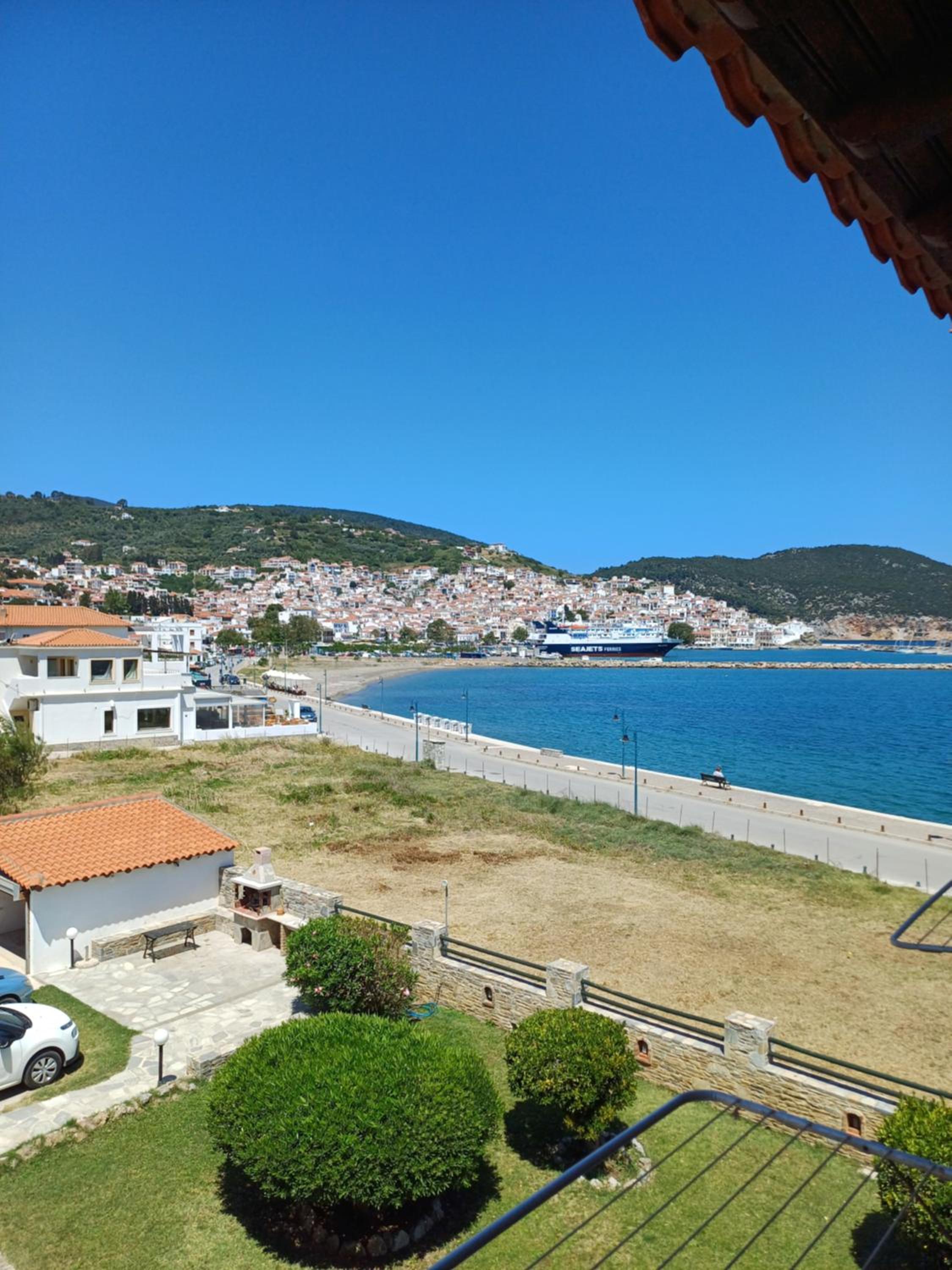 Nikolaos studios apartments