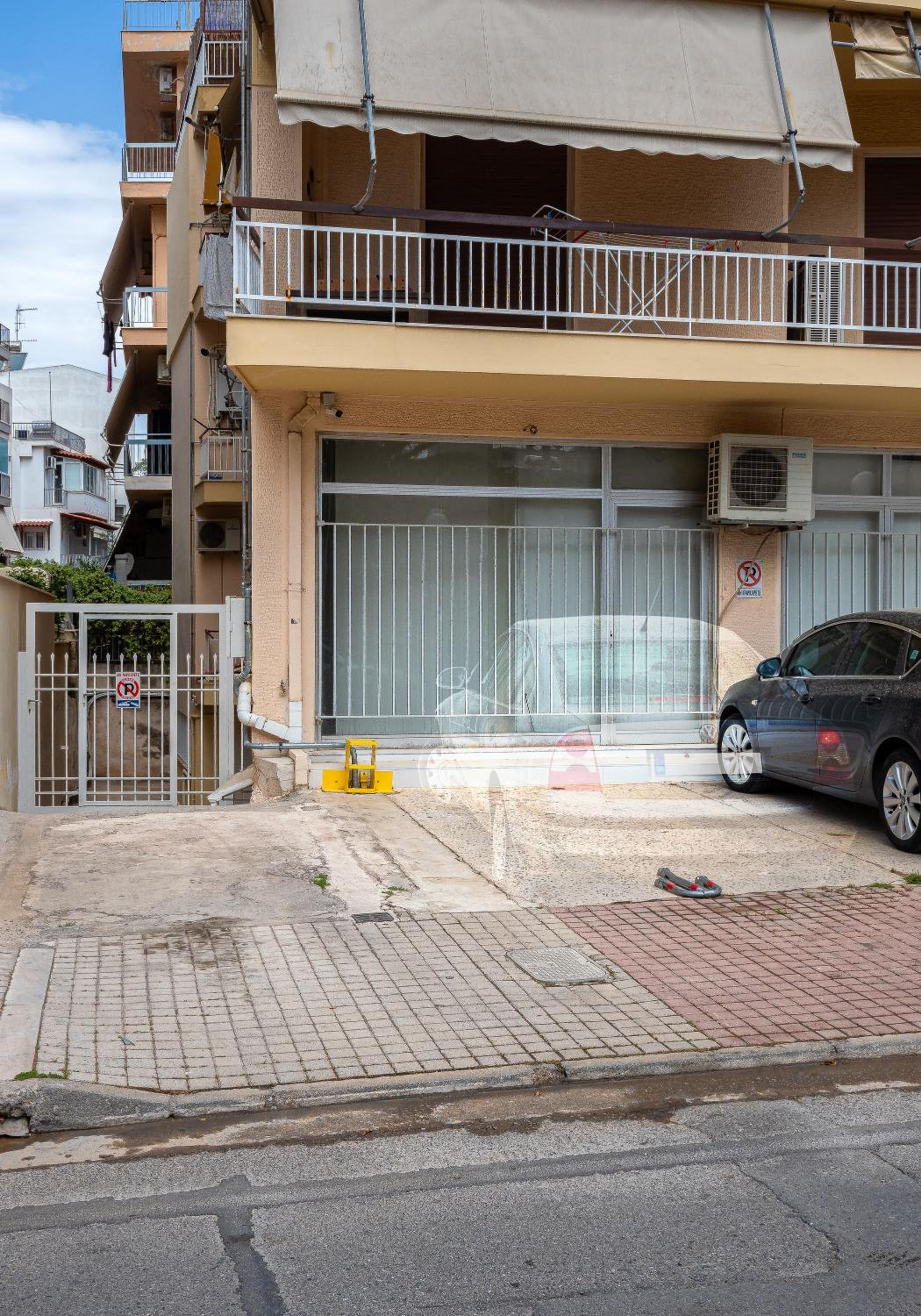 Athenian Oasis Near Athens Metro Mall photo 4