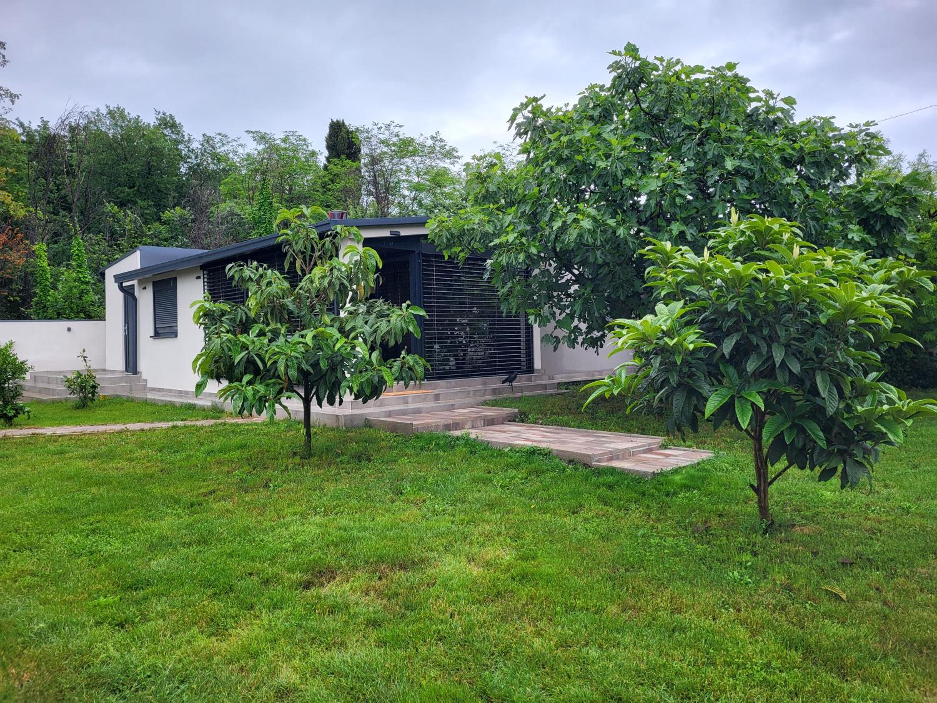 Guest House Tika view 3