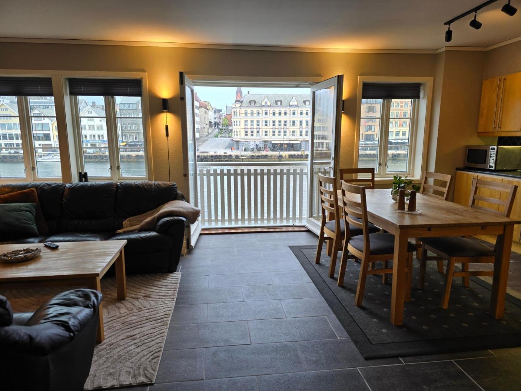 Maritime apartment in Haugesund