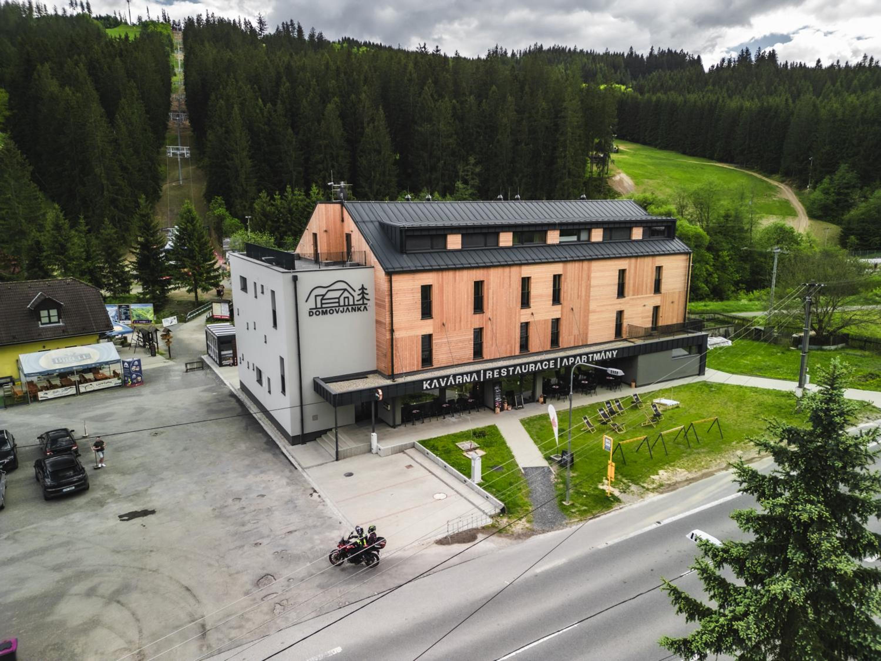 Luxusní Apartmán Domovjanka - SKALKA FAMILY