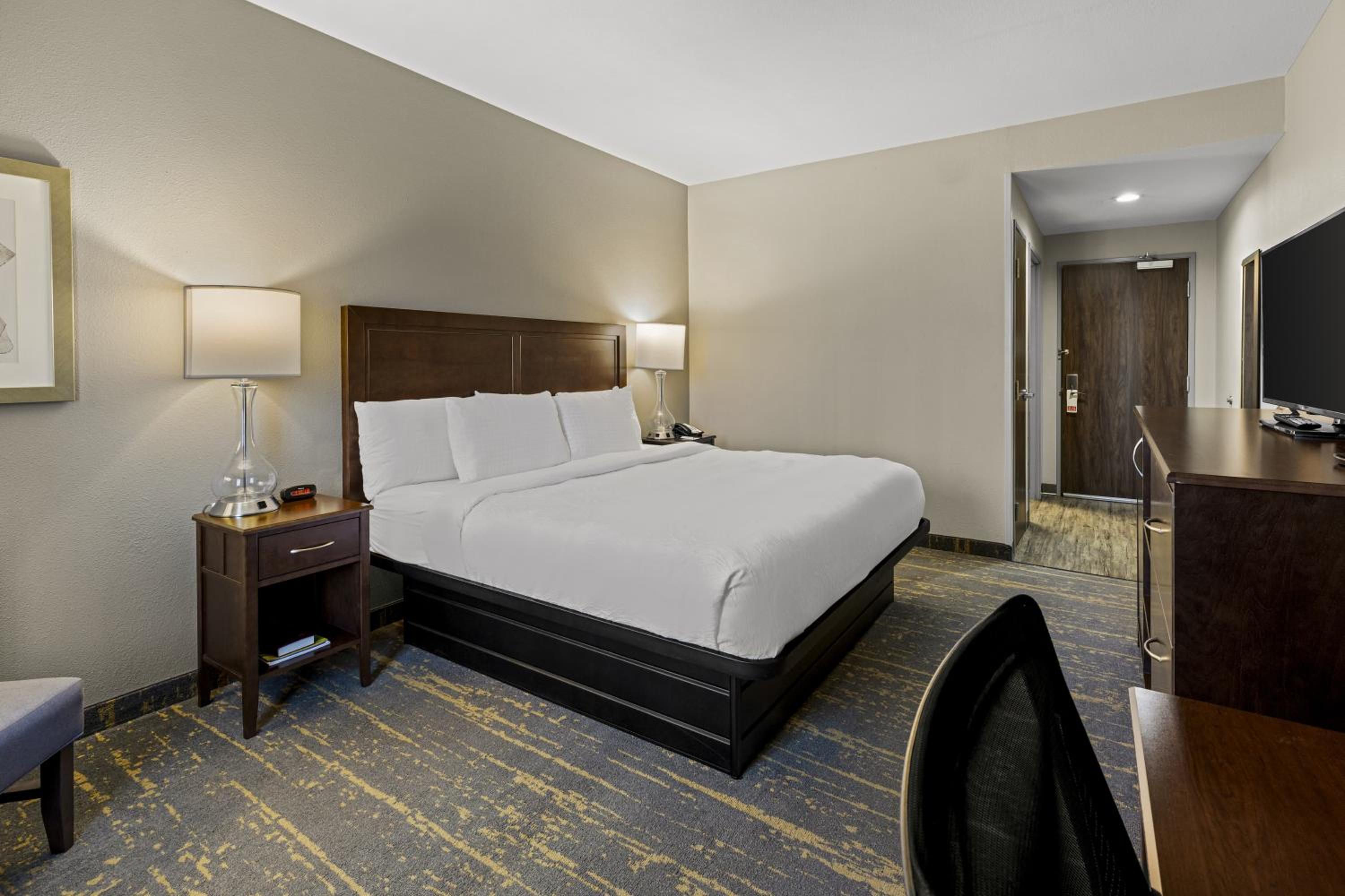 Lake Charles Vacations - The Mulberry Hotel - Property Image 4