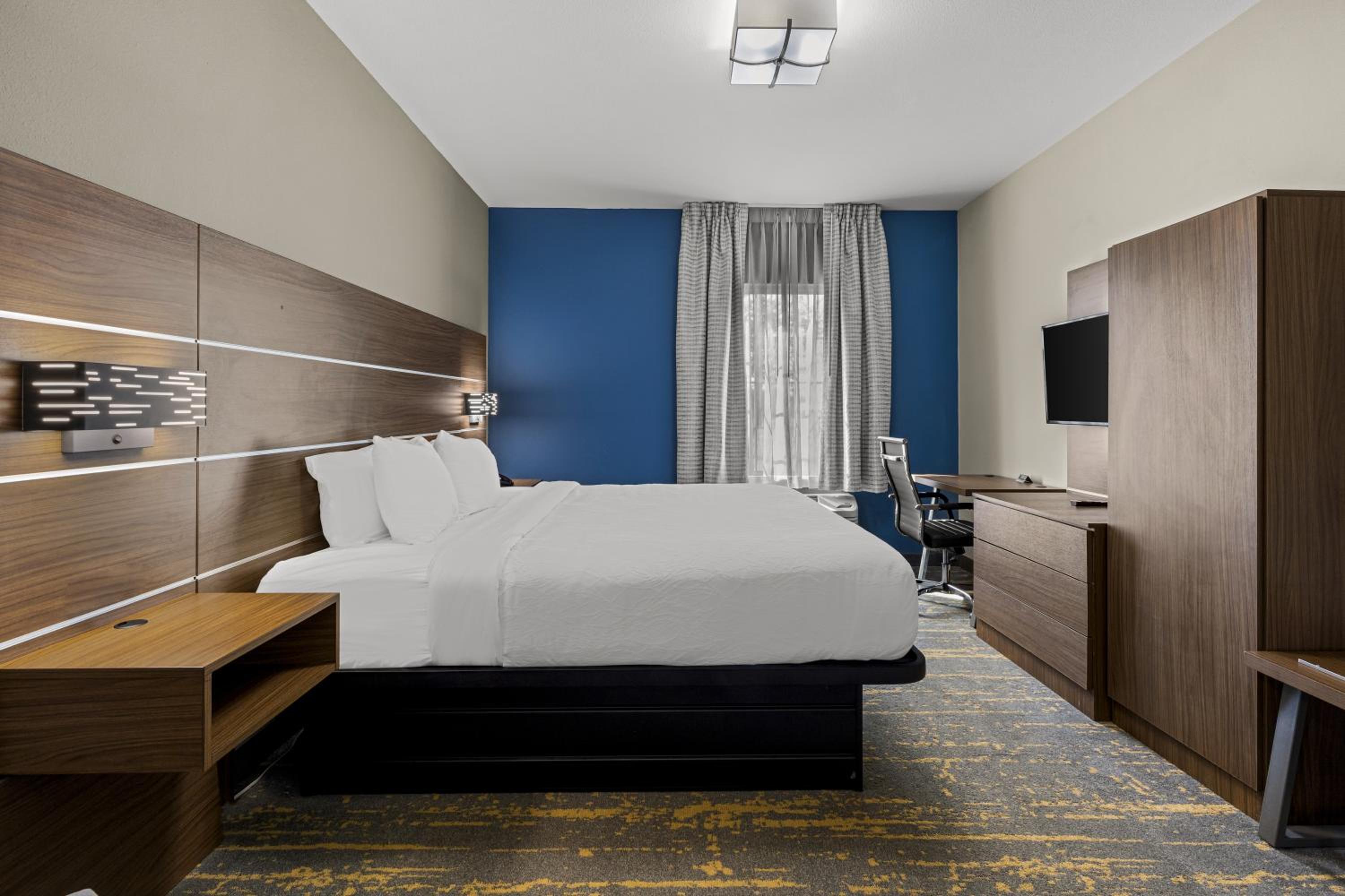 Lake Charles Vacations - The Mulberry Hotel - Property Image 3