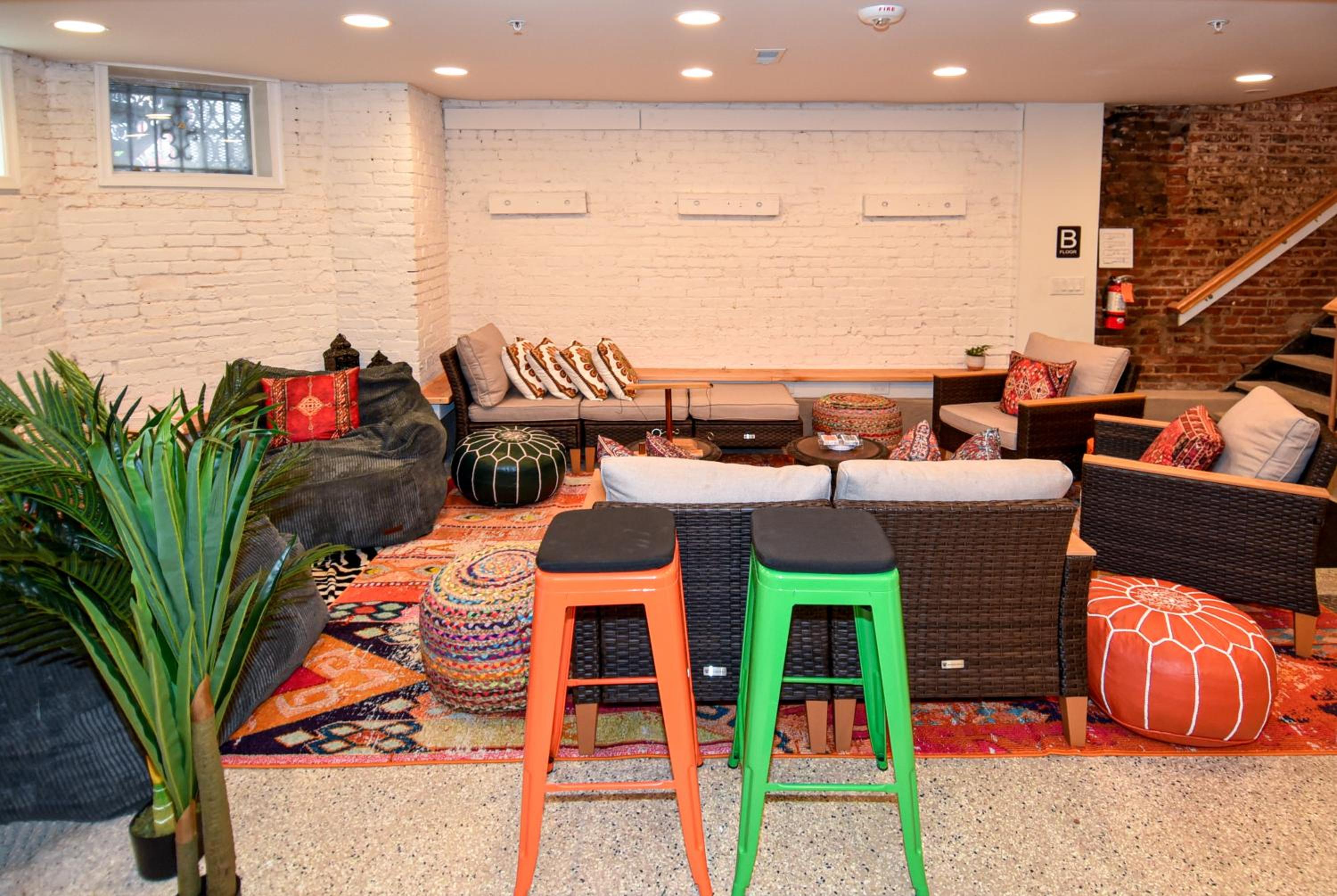 lounge