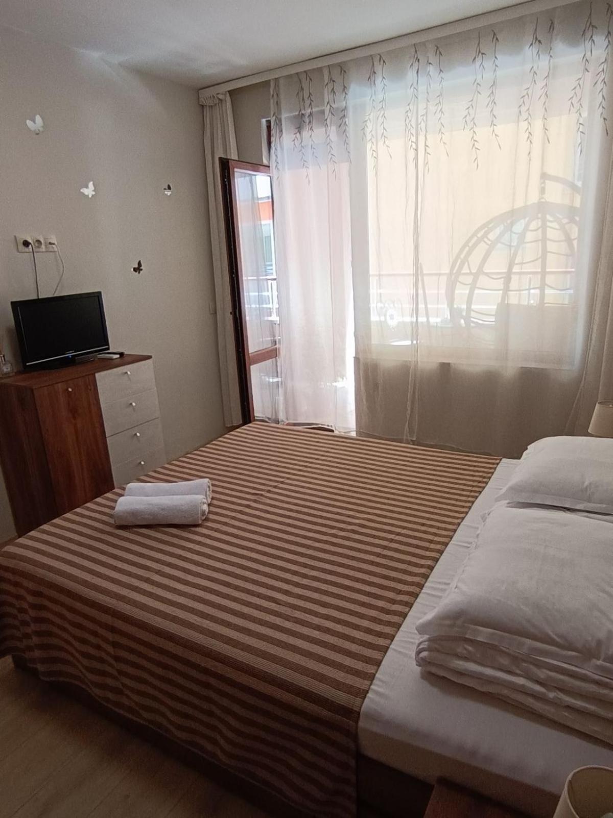 Megi Luxury Apartments view 3